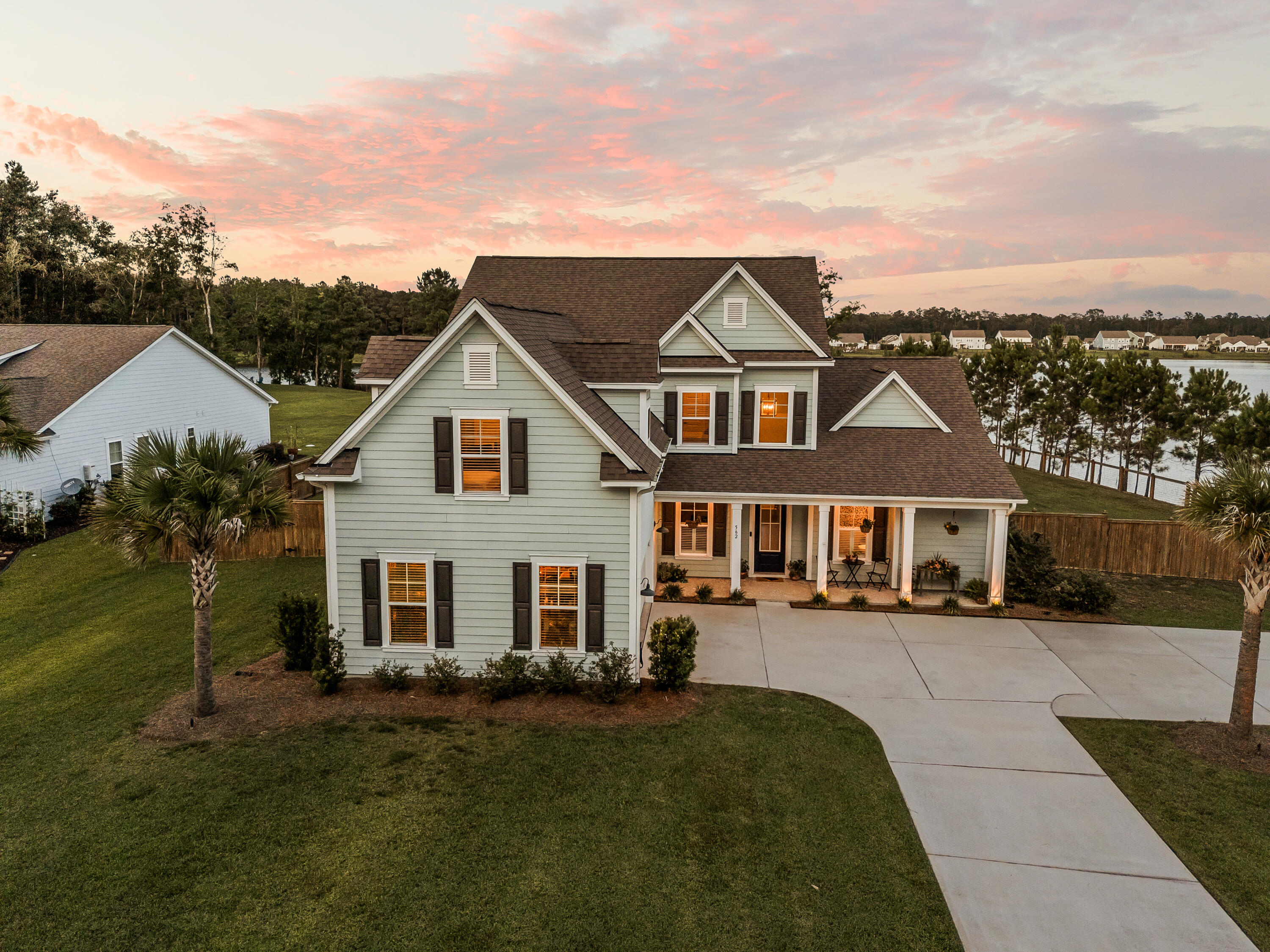 562 Pontoon Road
