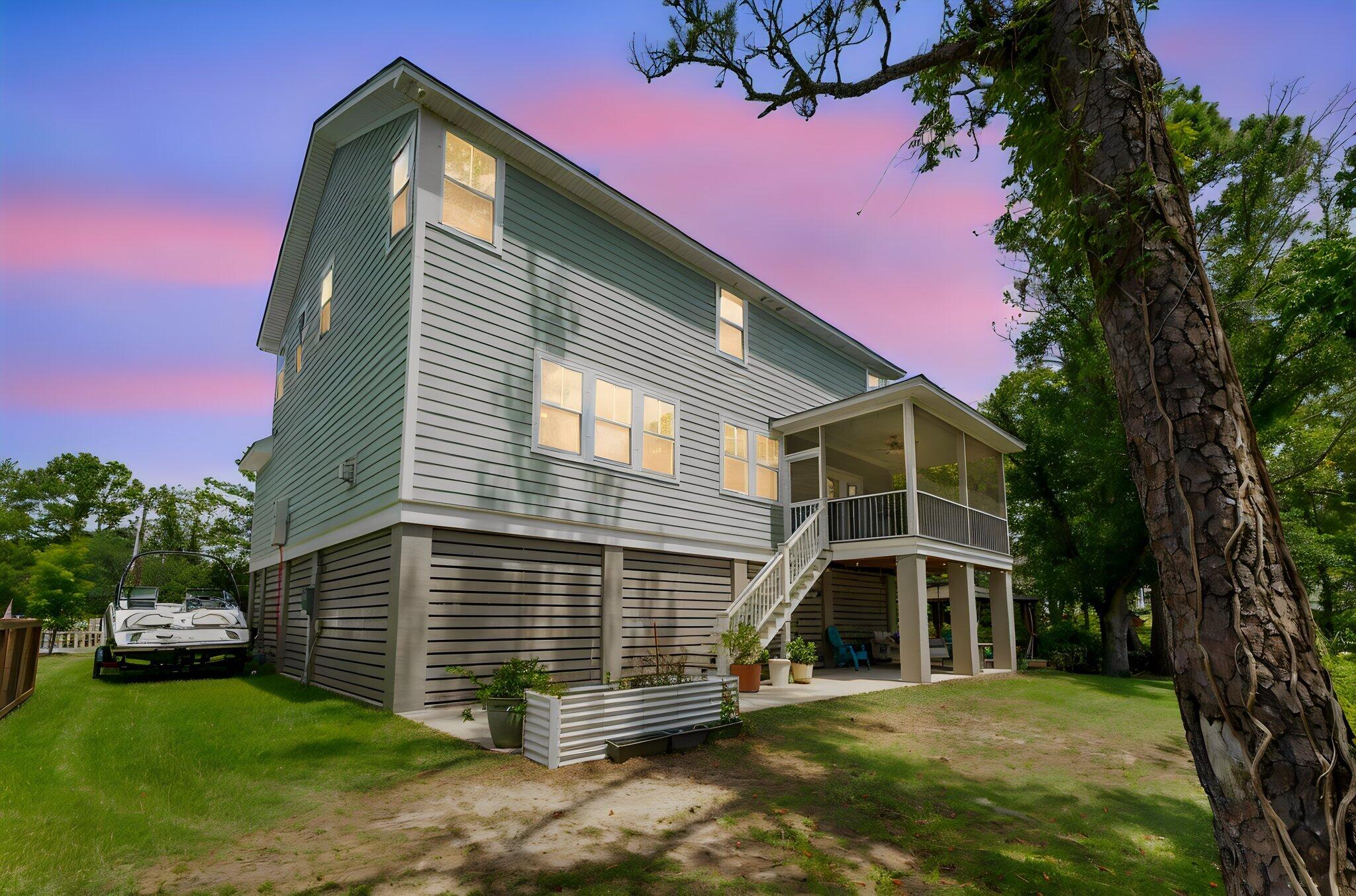 5912- B Maple Street