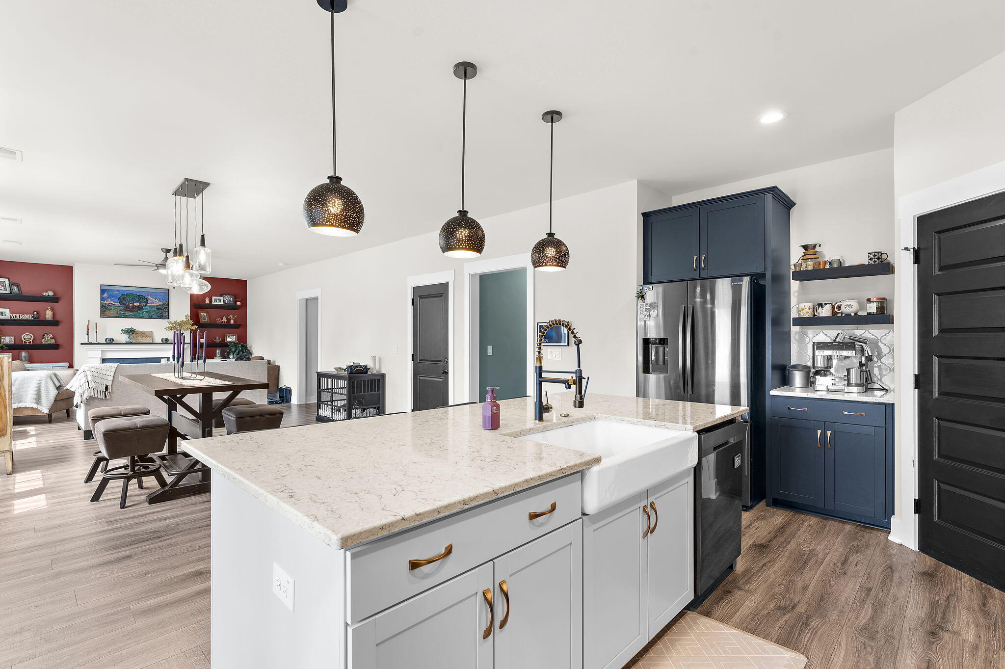 5912- B Maple Street