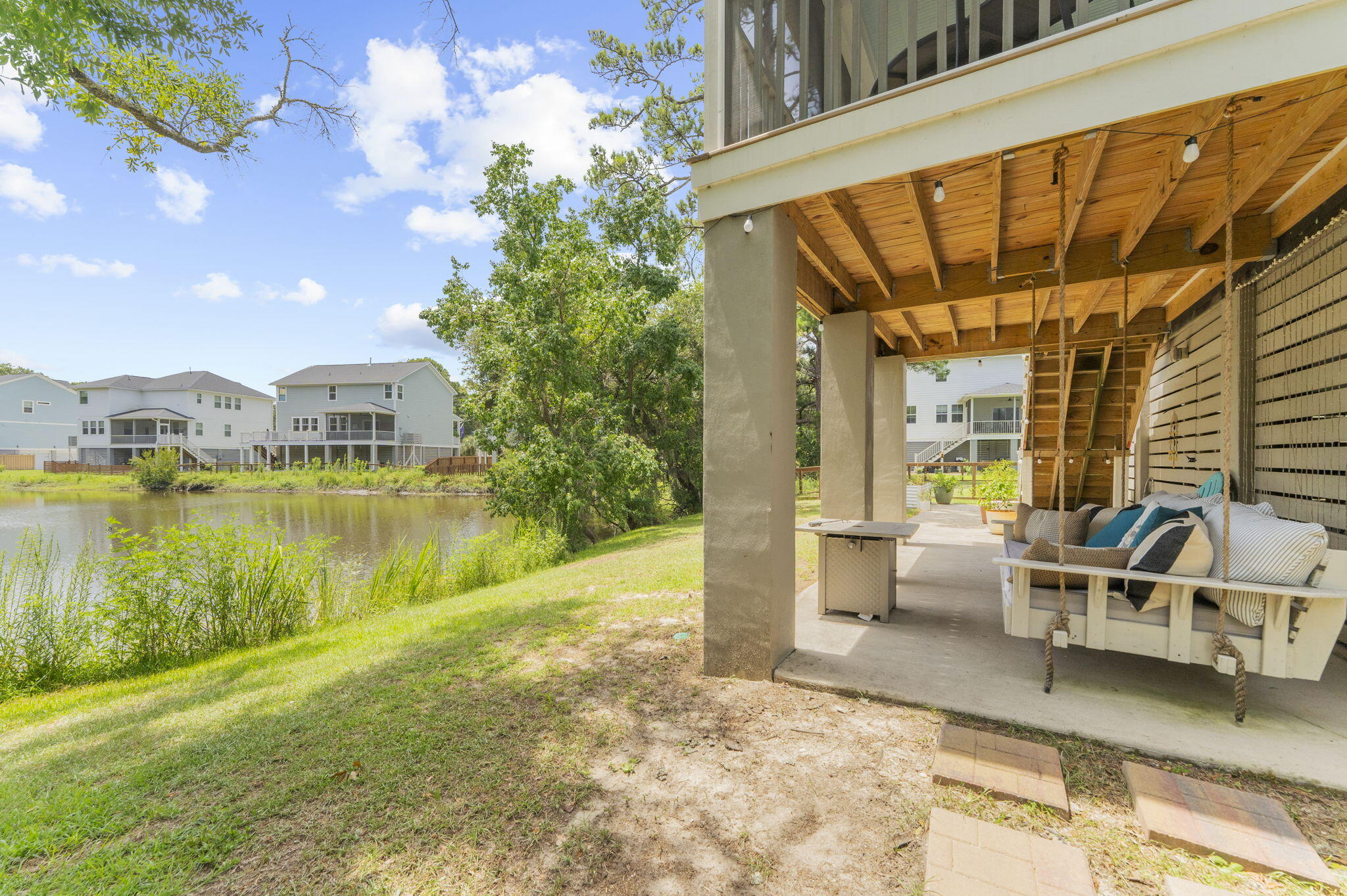 5912- B Maple Street