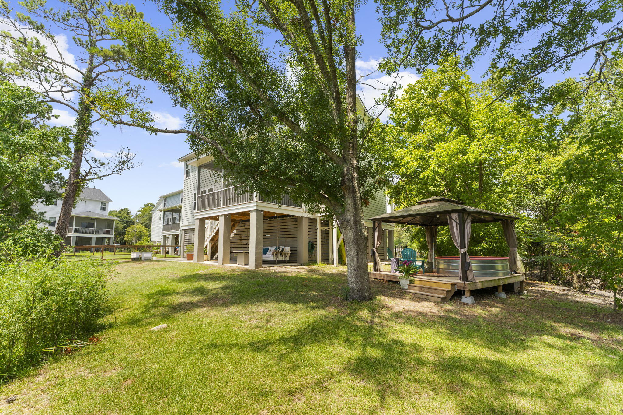 5912- B Maple Street