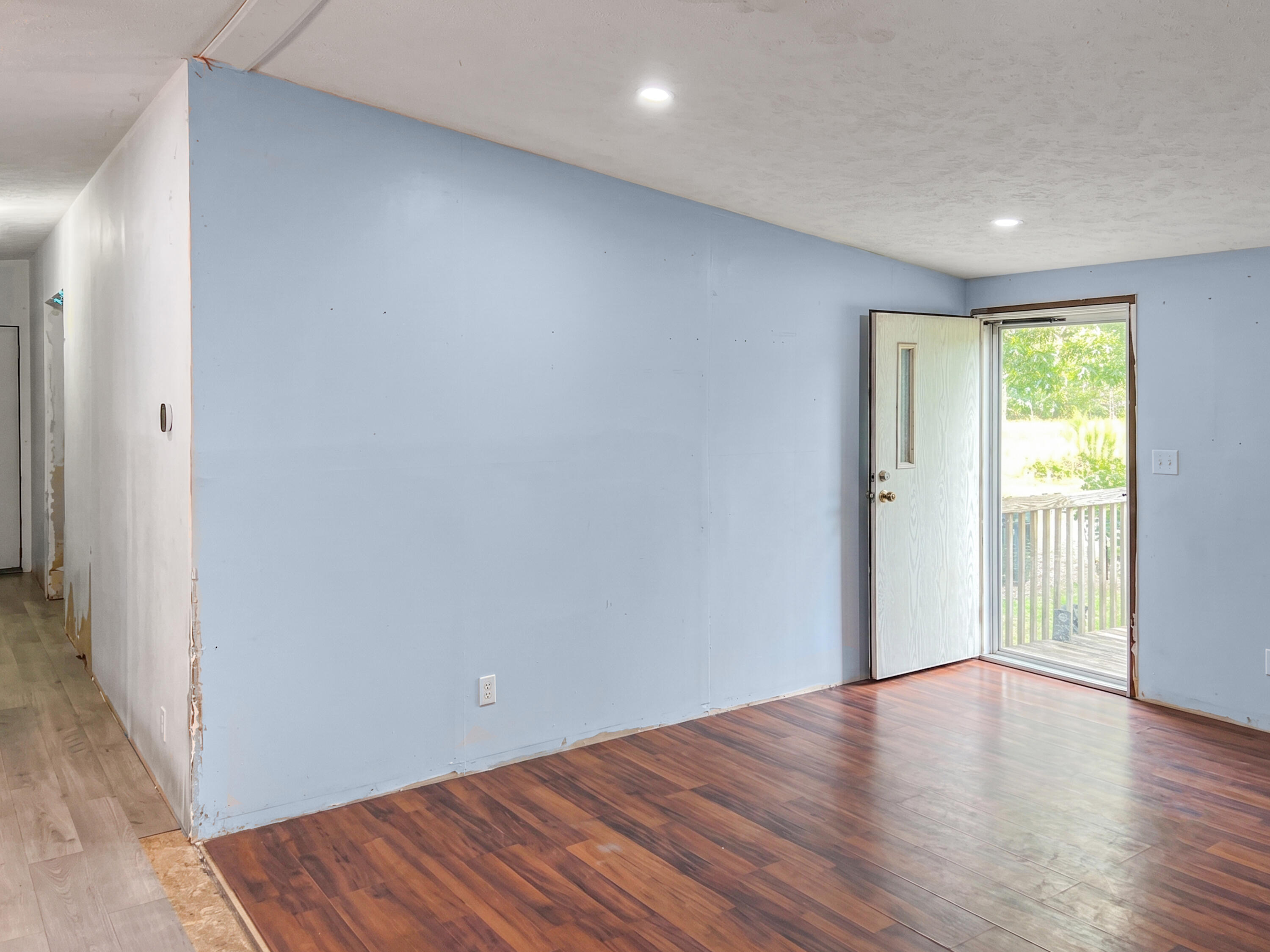 1860 Springvale Rd