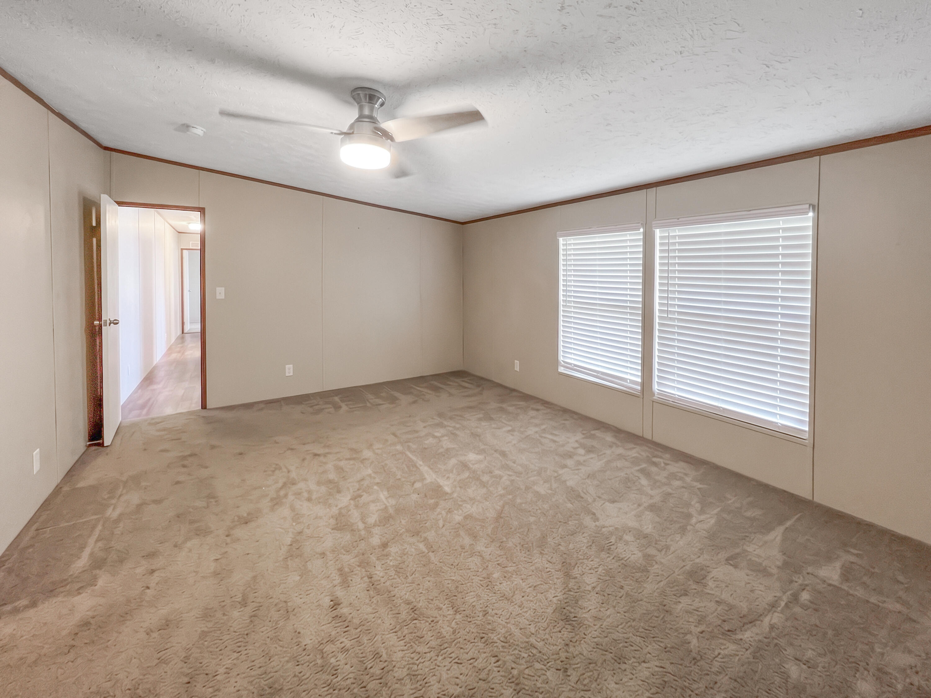 1860 Springvale Rd