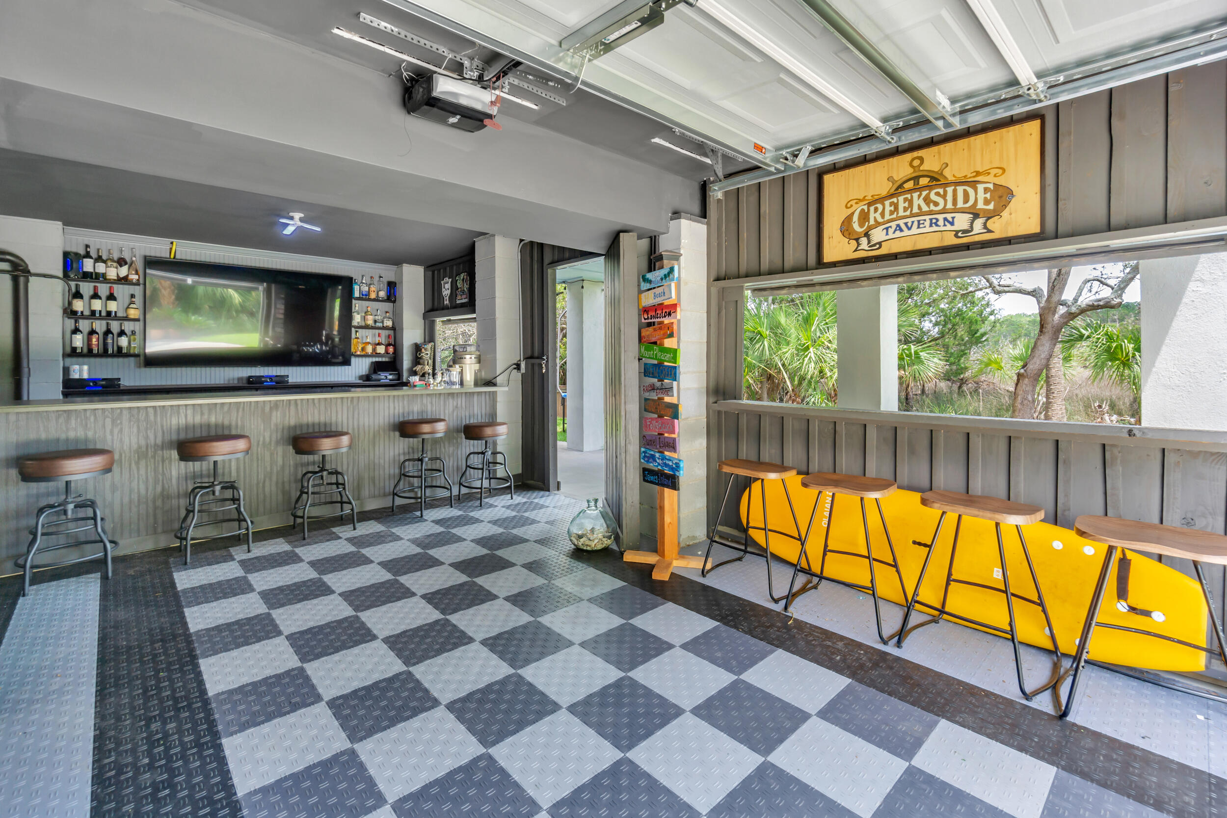 2301 N Creek Drive