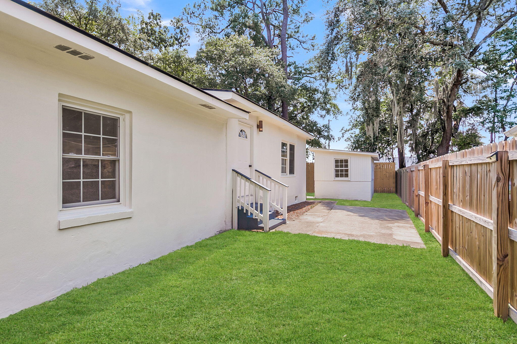 1449 S Sherwood Drive