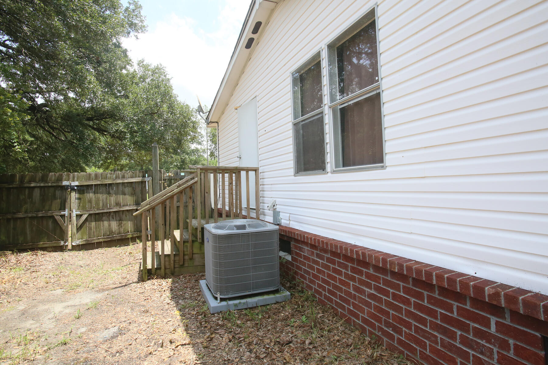 206 W Poplar Branch Drive