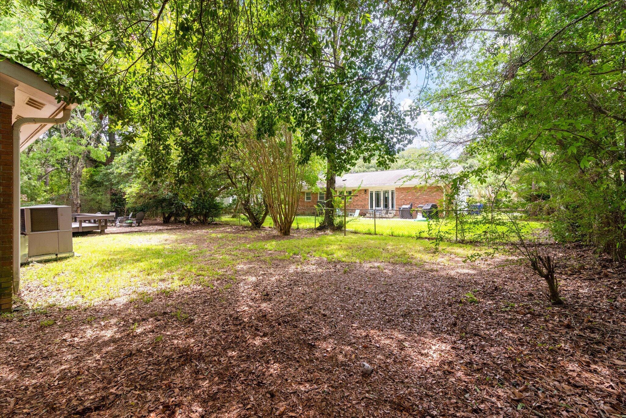 1842 Gippy Lane