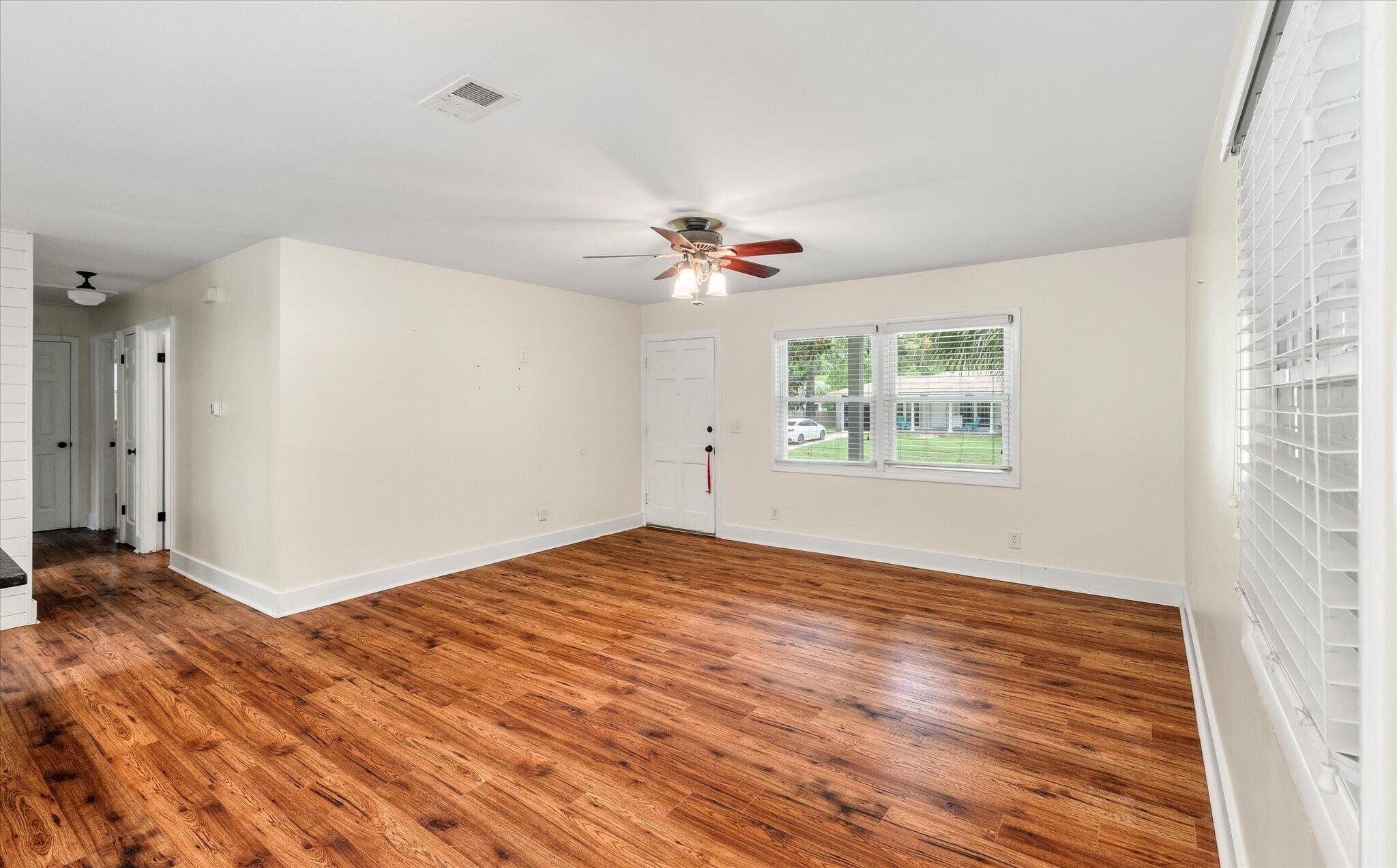 1842 Gippy Lane