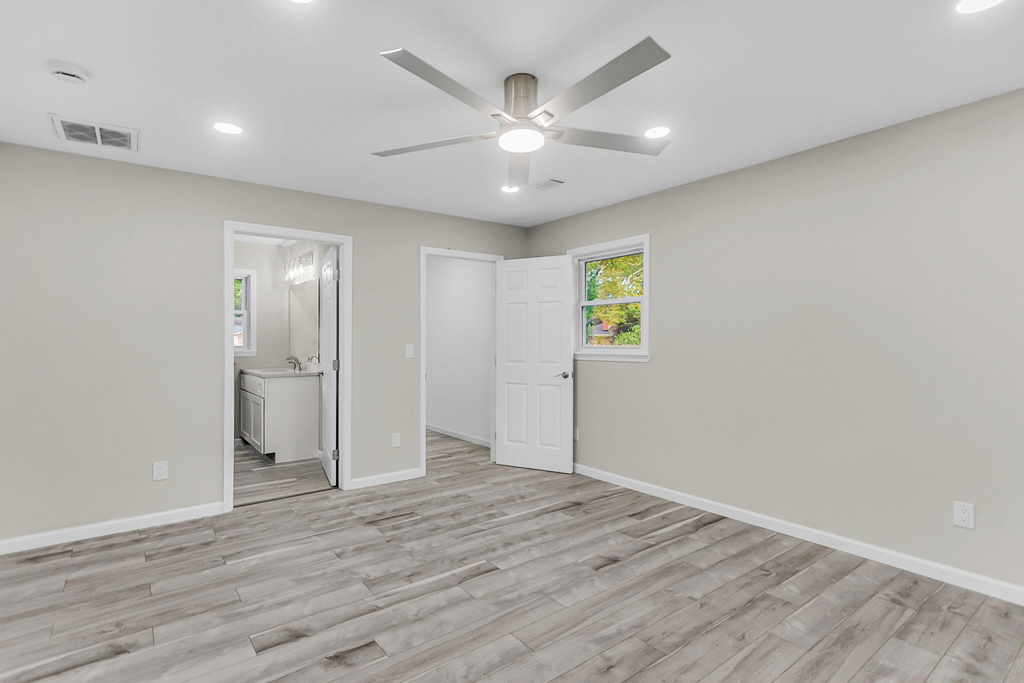 1157 Symmes Drive