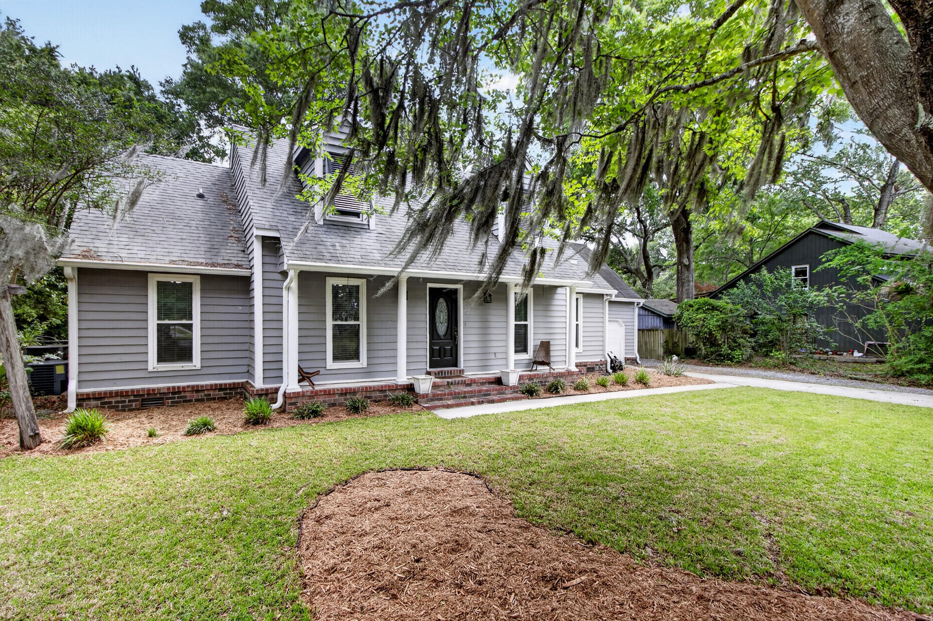 27 Westside Drive