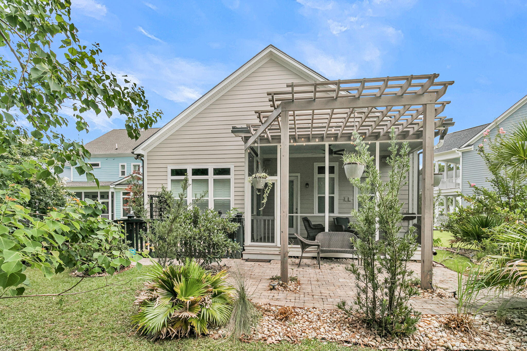 2671 Fountainhead Way