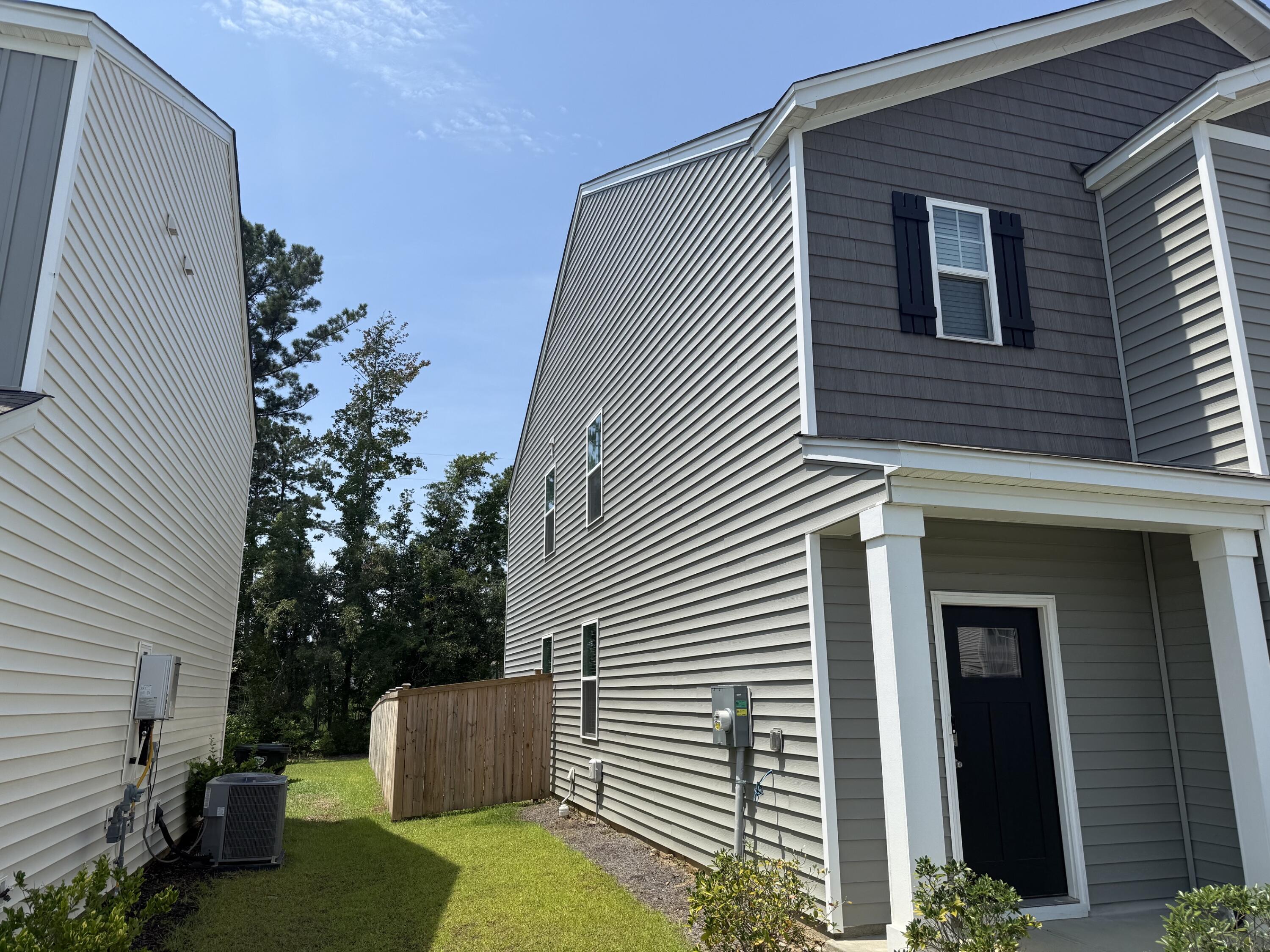 407 Broad Elm Way