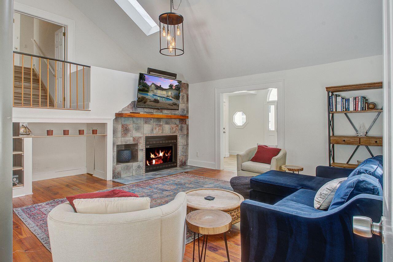 1410 N Edgewater Drive