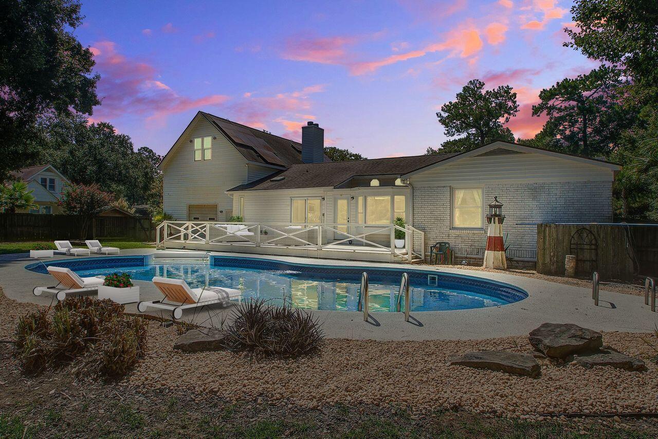 1410 N Edgewater Drive