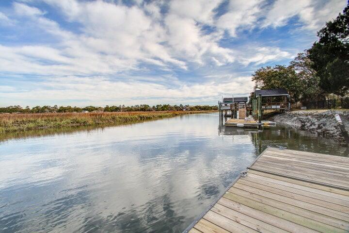 1410 N Edgewater Drive