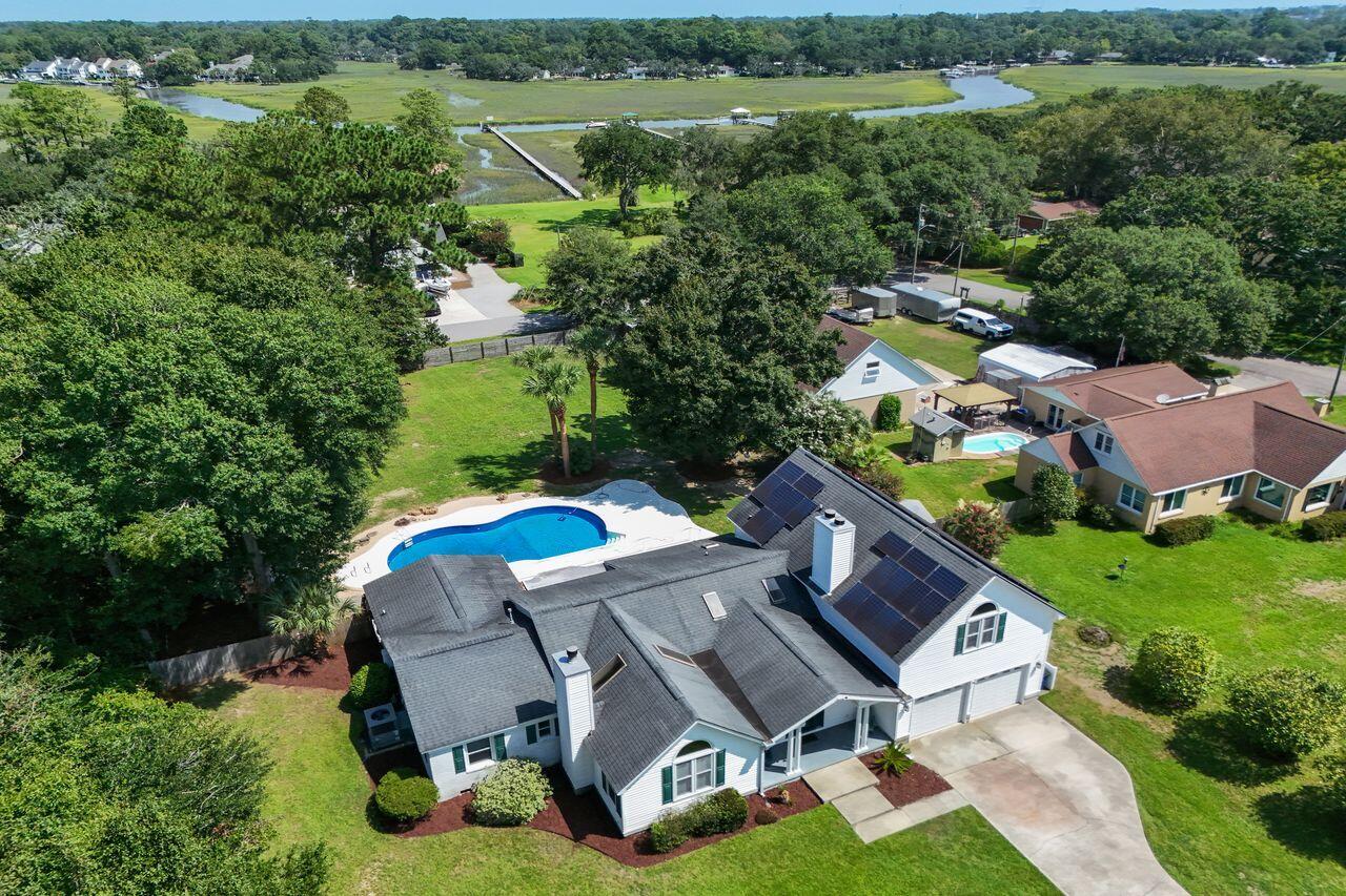 1410 N Edgewater Drive
