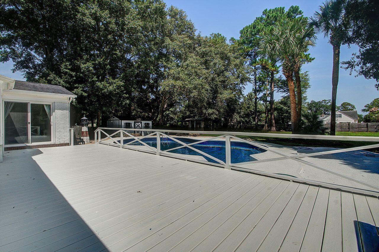 1410 N Edgewater Drive