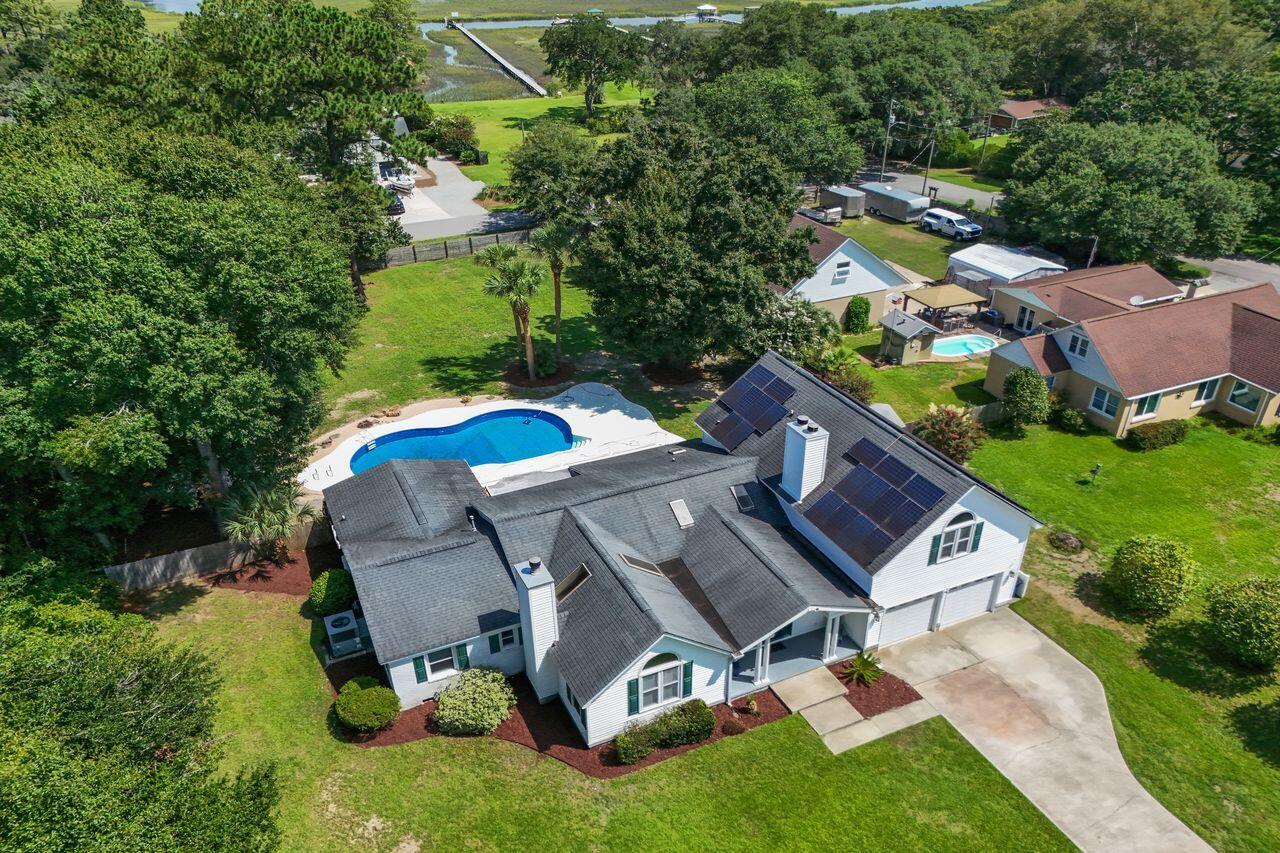 1410 N Edgewater Drive