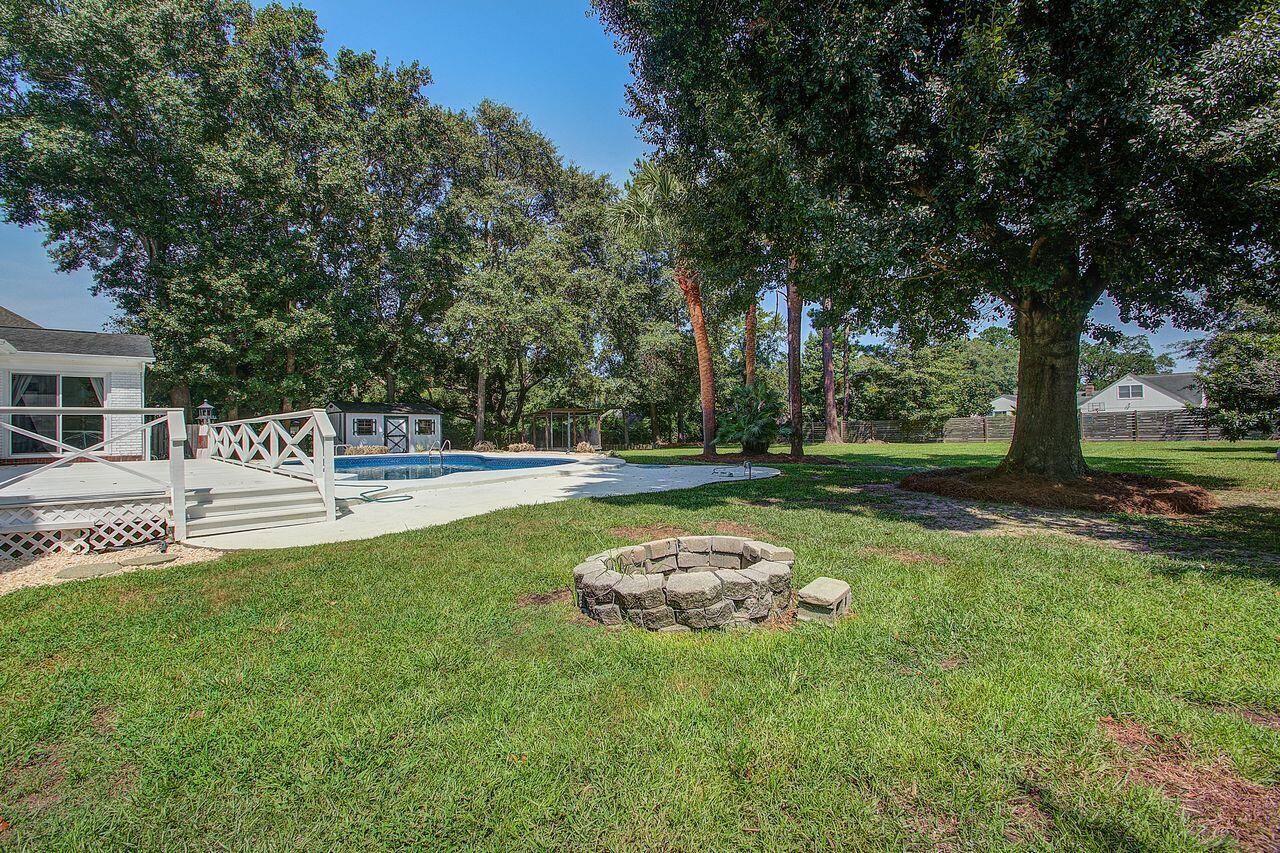 1410 N Edgewater Drive