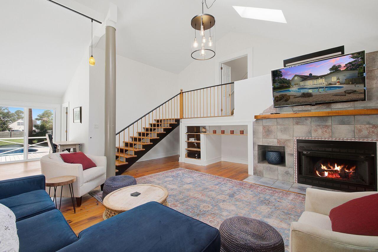 1410 N Edgewater Drive