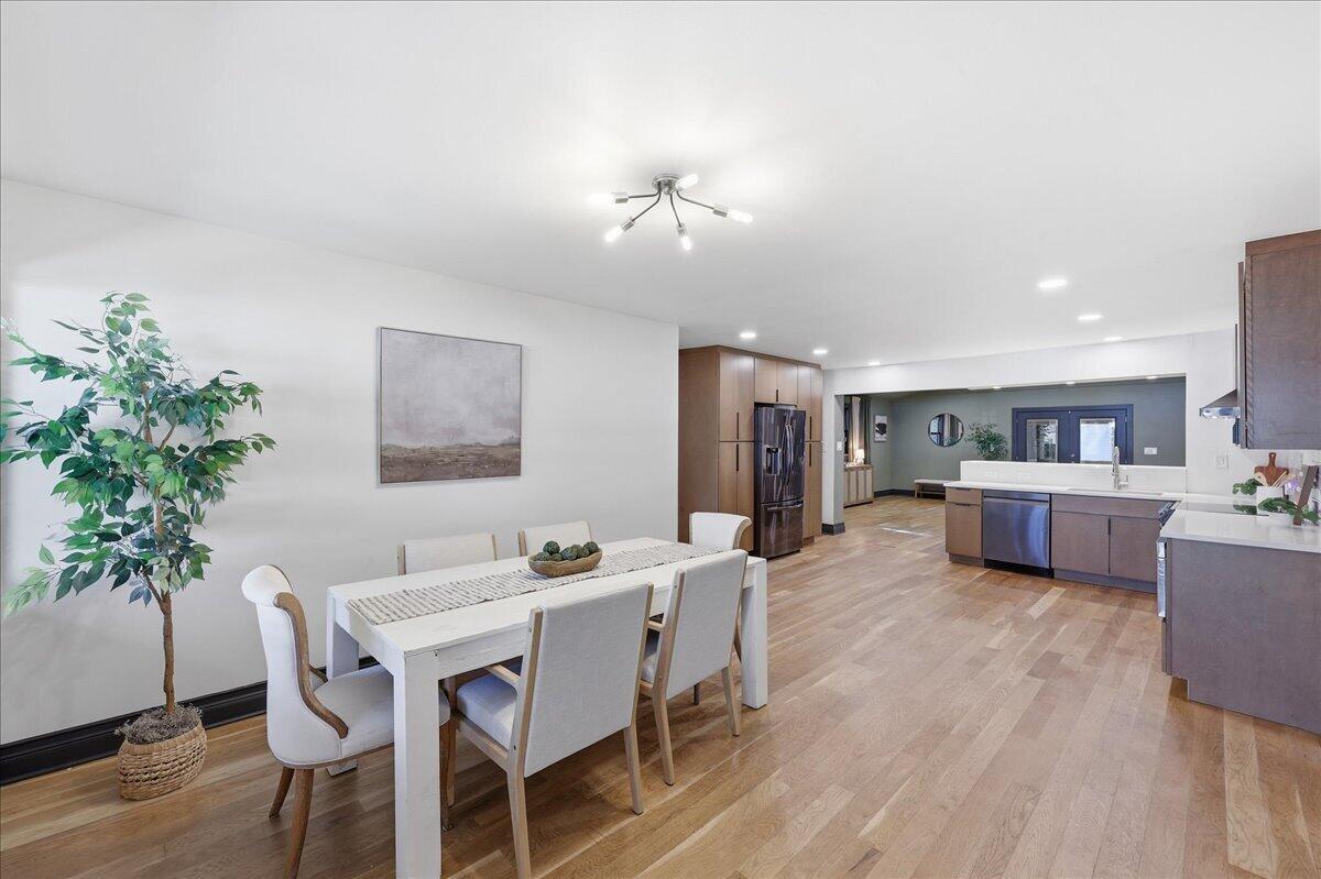 1203 Valley Drive