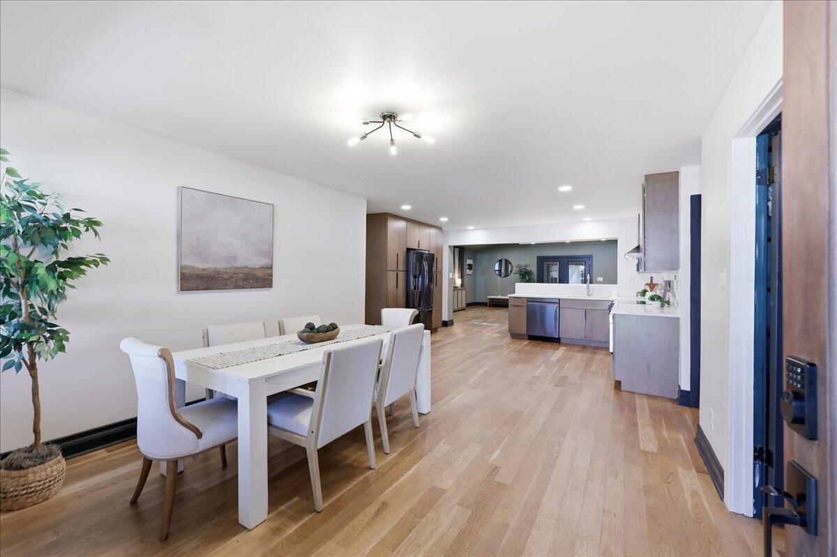 1203 Valley Drive
