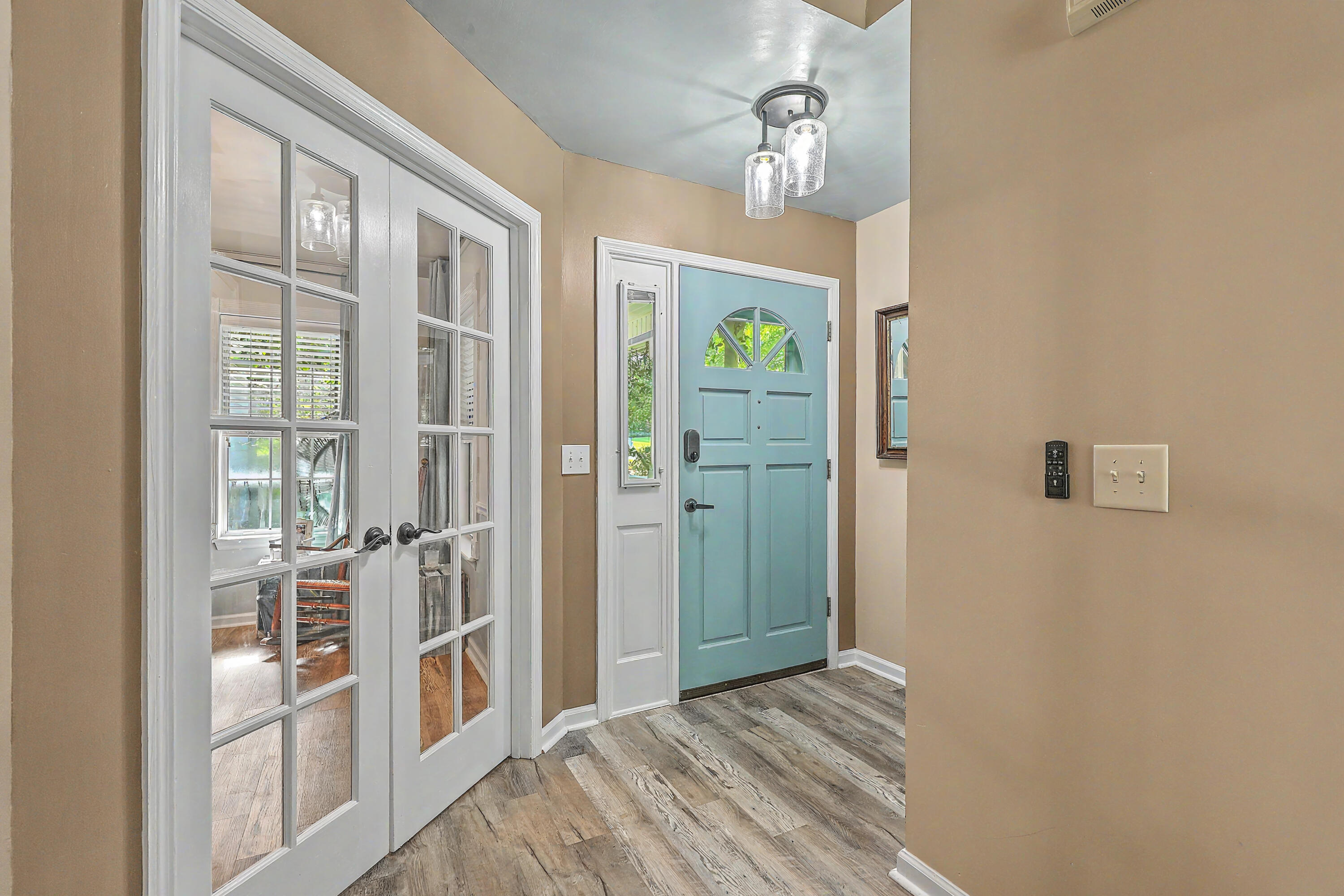 306 Black Oak Boulevard