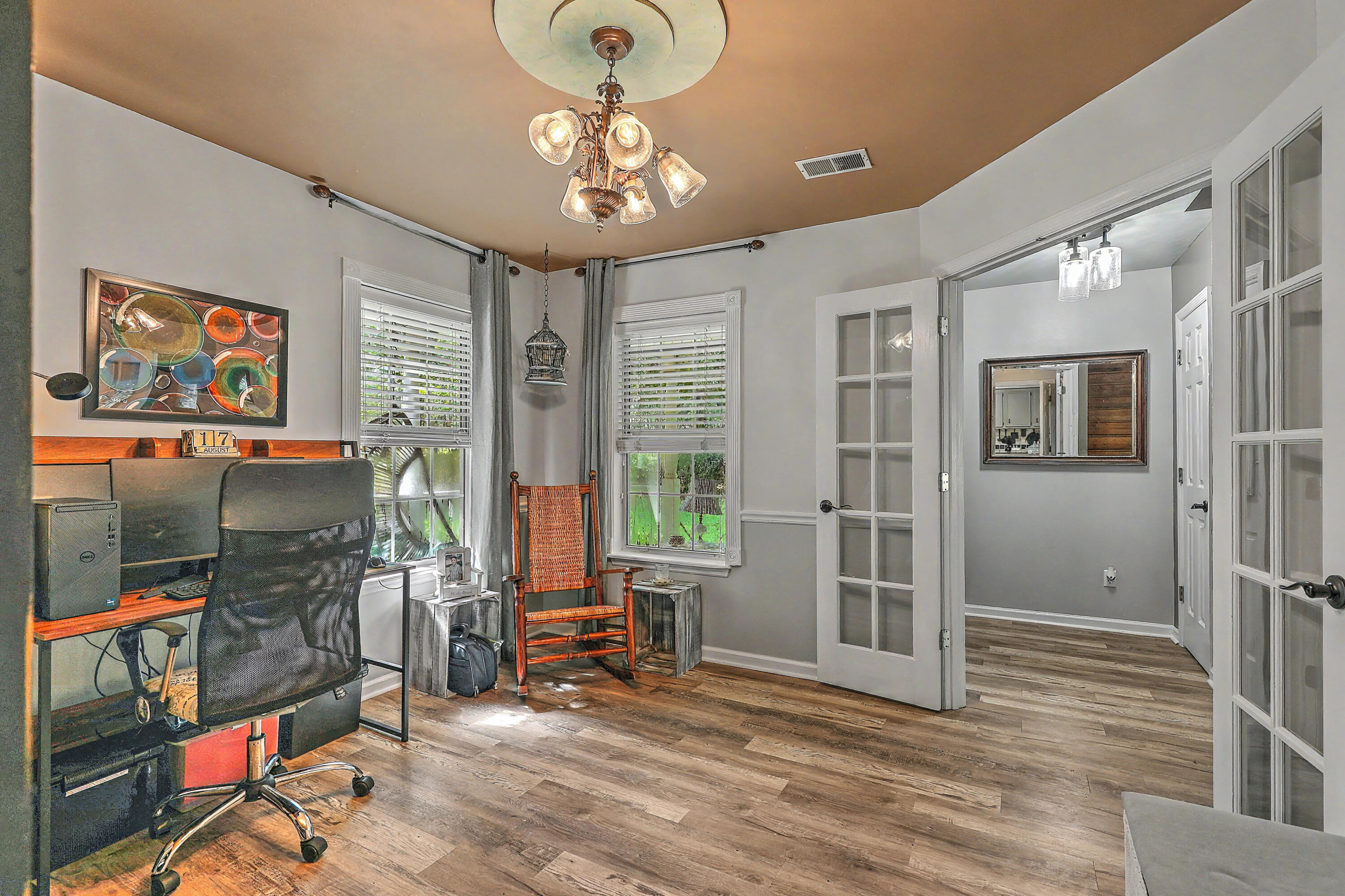 306 Black Oak Boulevard