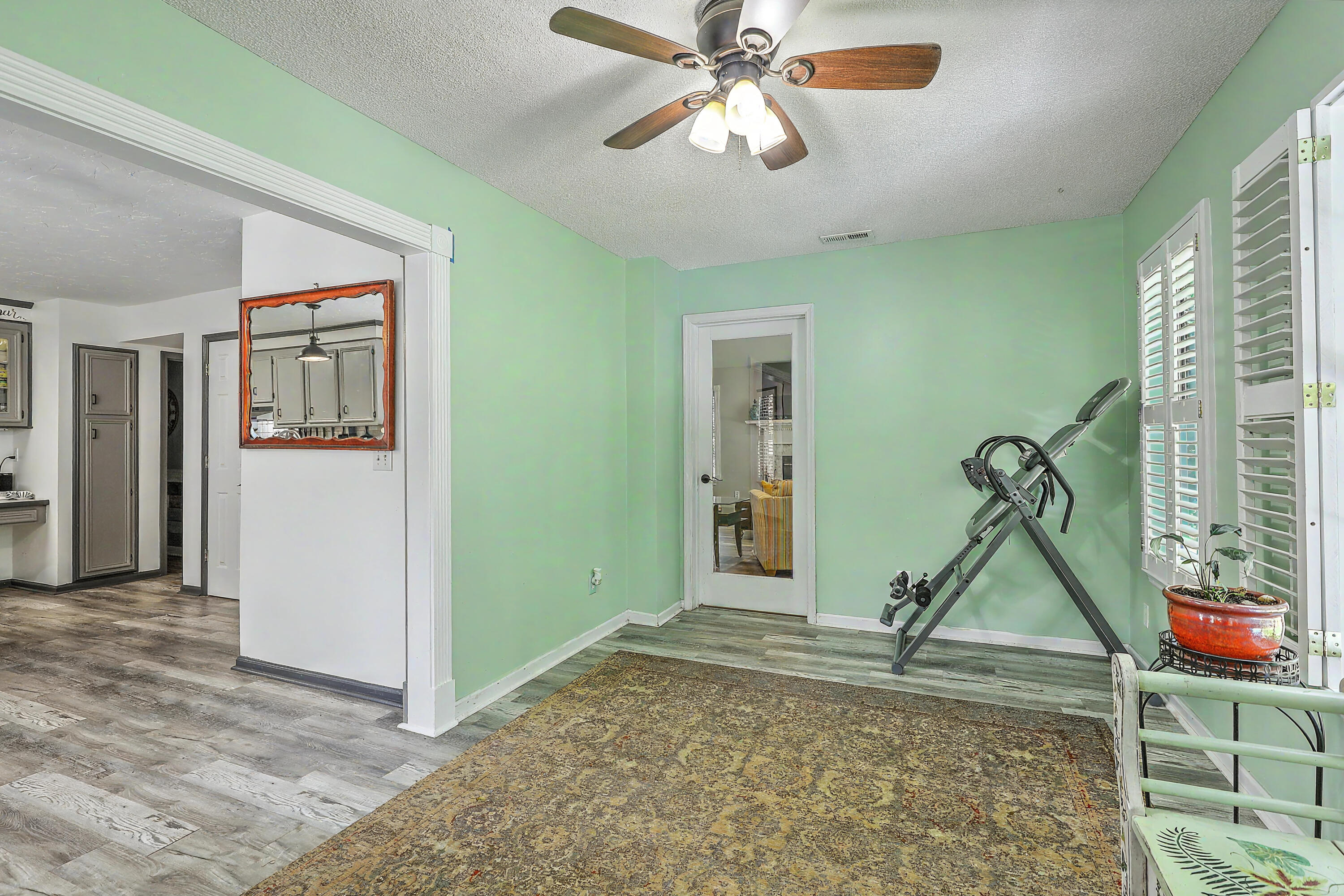 306 Black Oak Boulevard