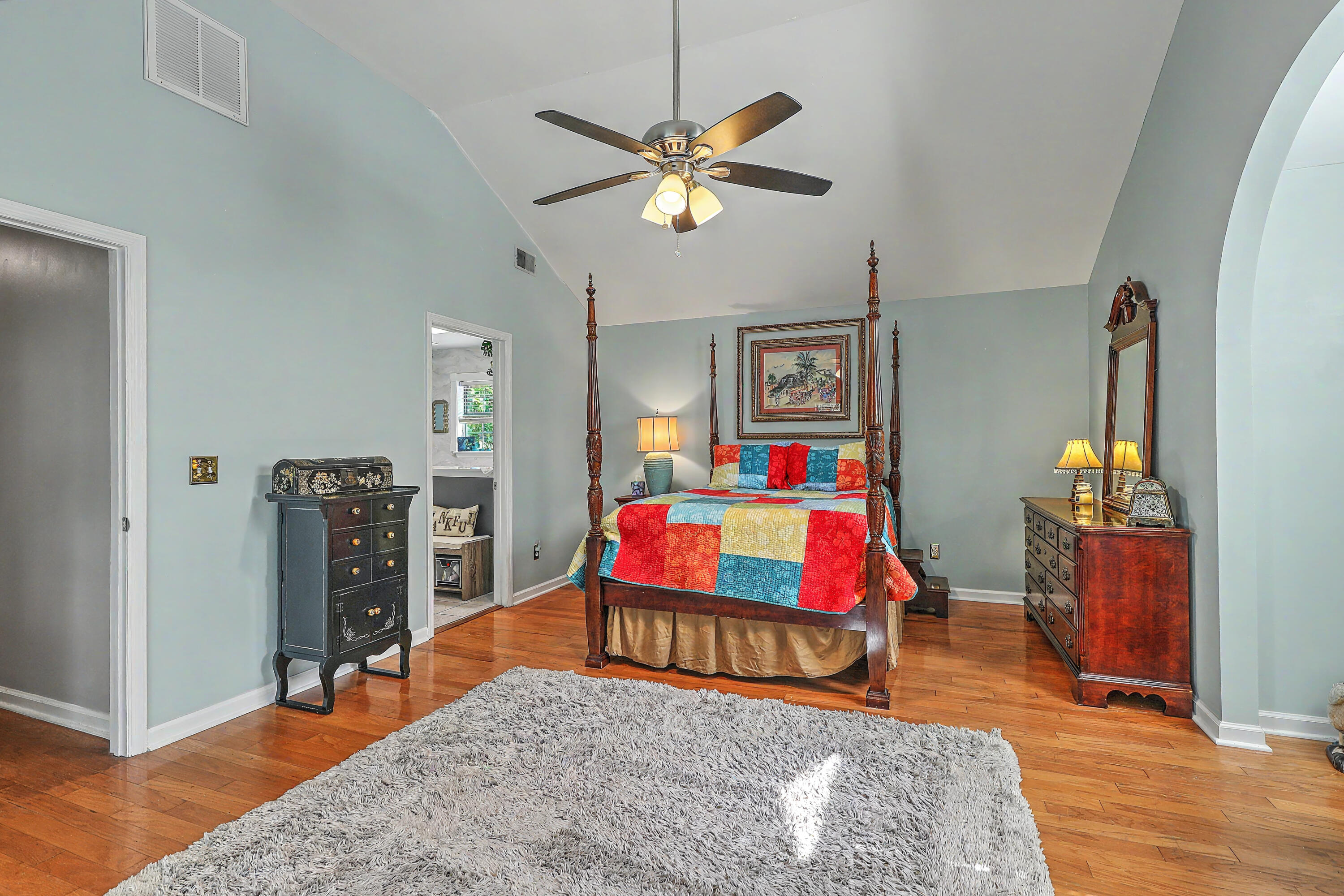 306 Black Oak Boulevard