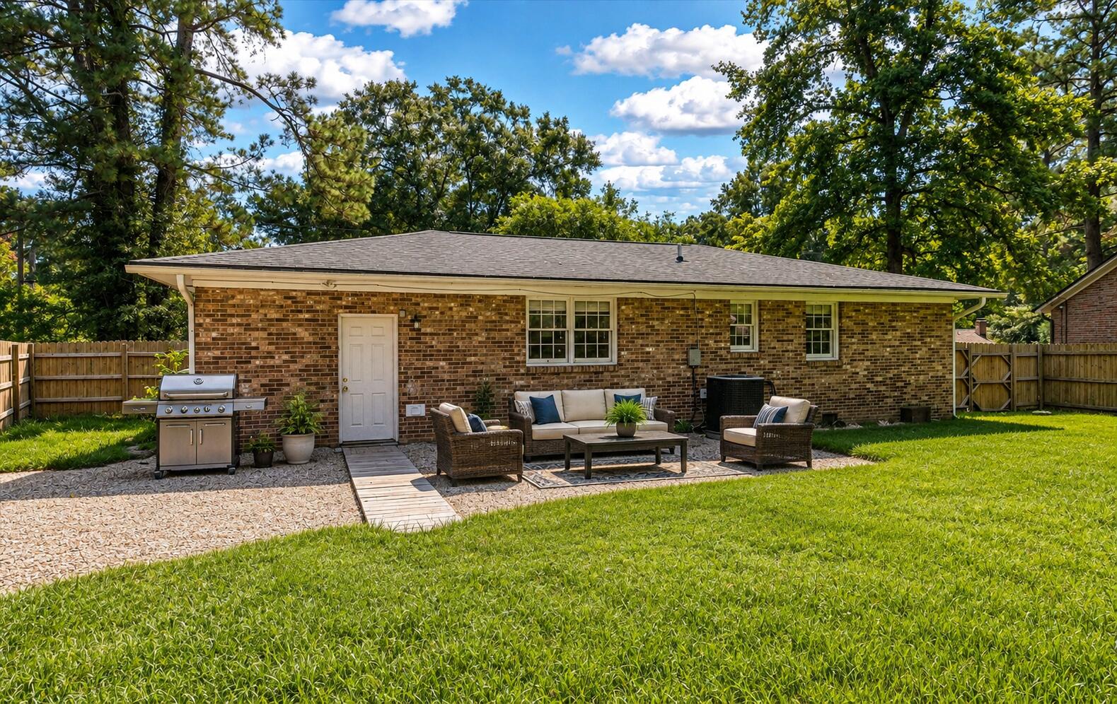 212 Forest Circle