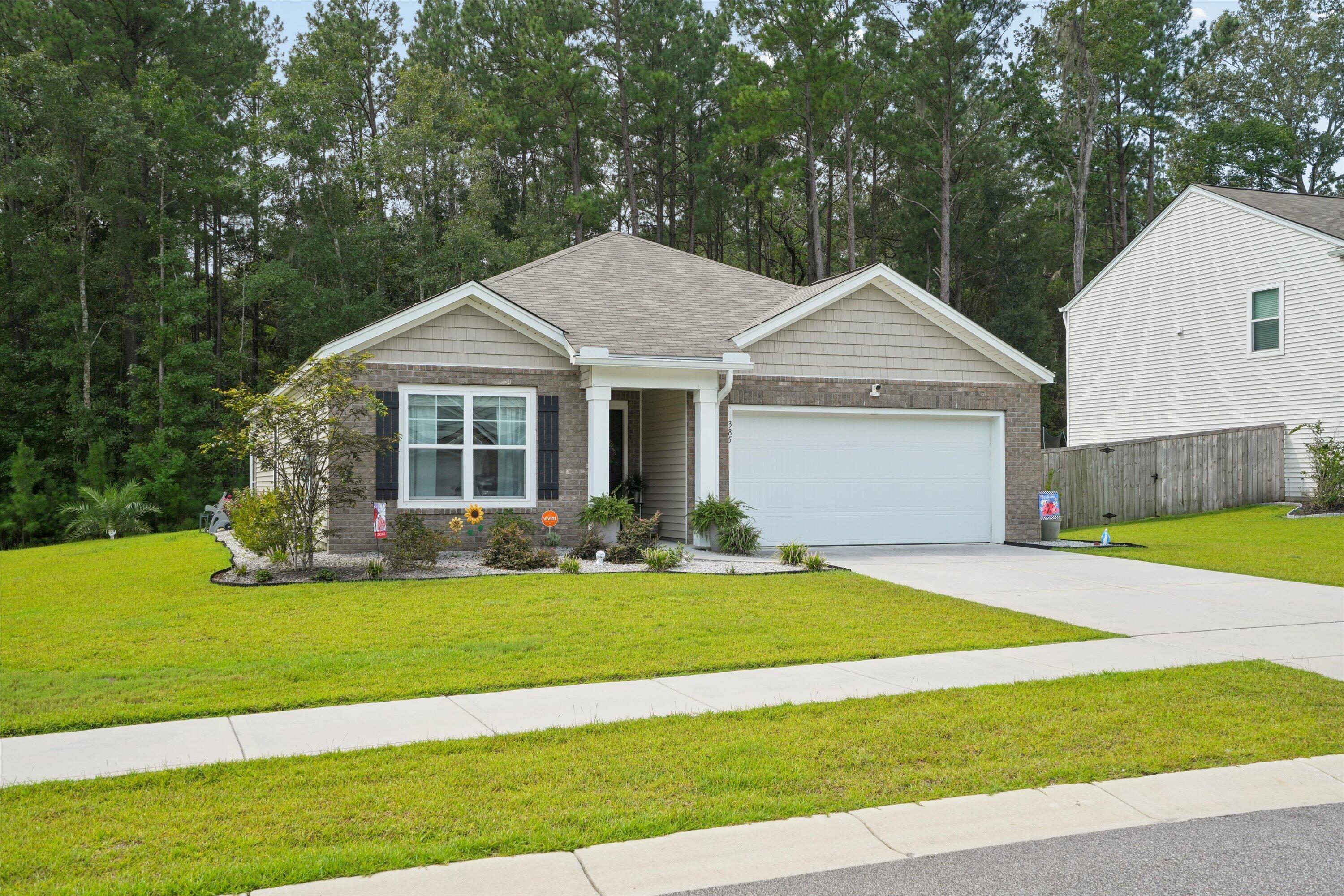 385 Spruce Ivy Street