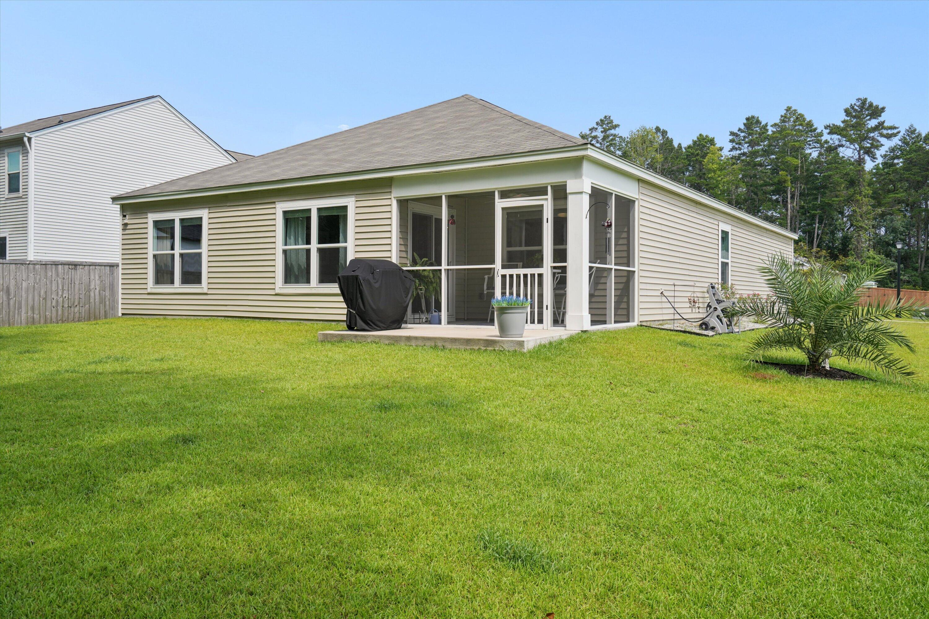 385 Spruce Ivy Street