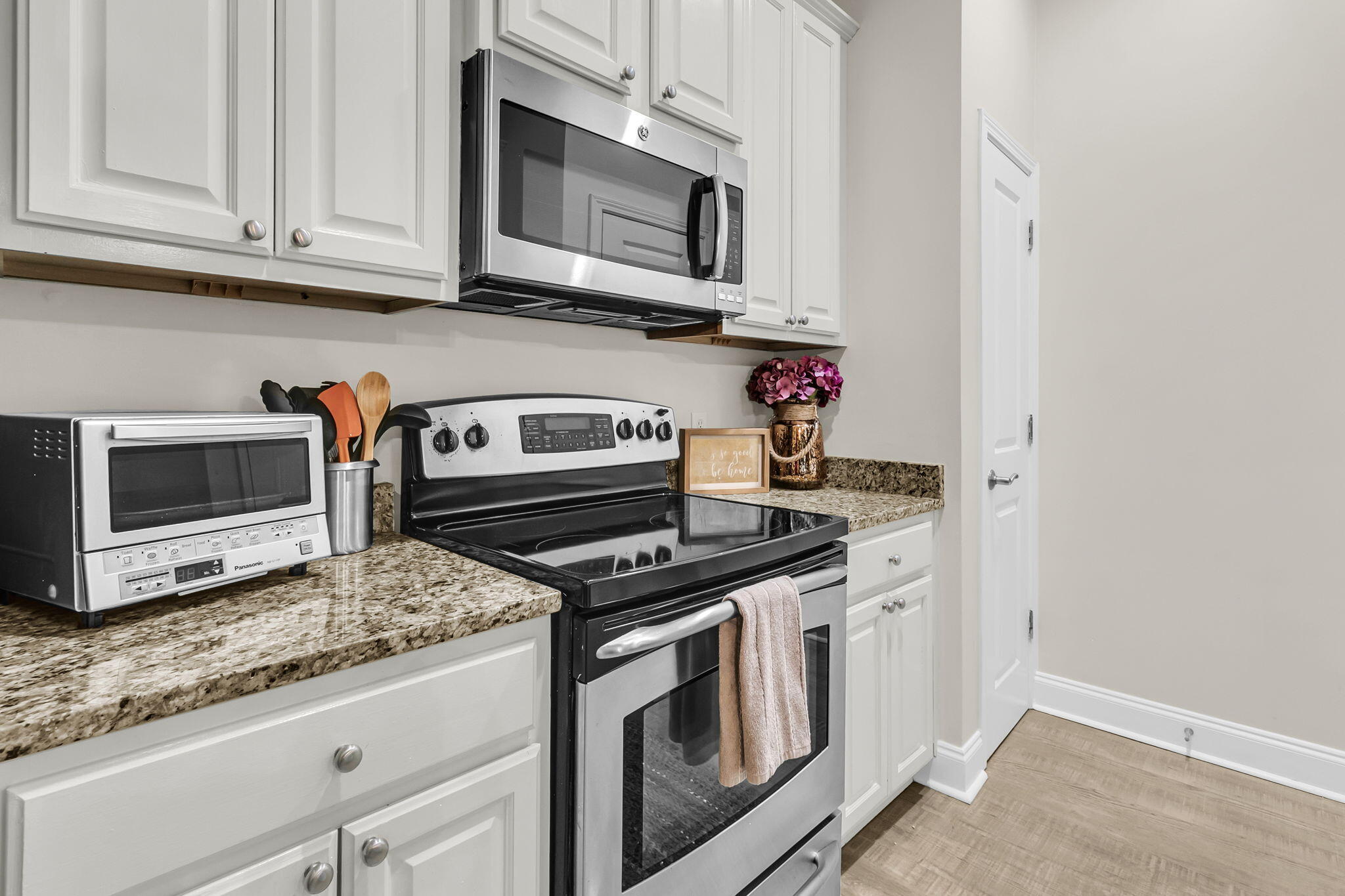 200 River Landing Drive Unit 107h