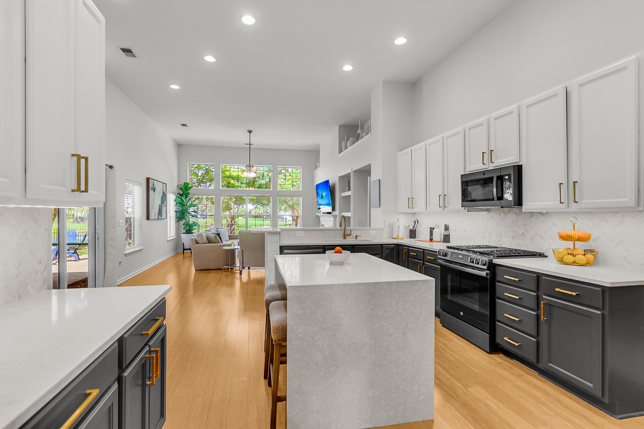 2081 Bancroft Lane