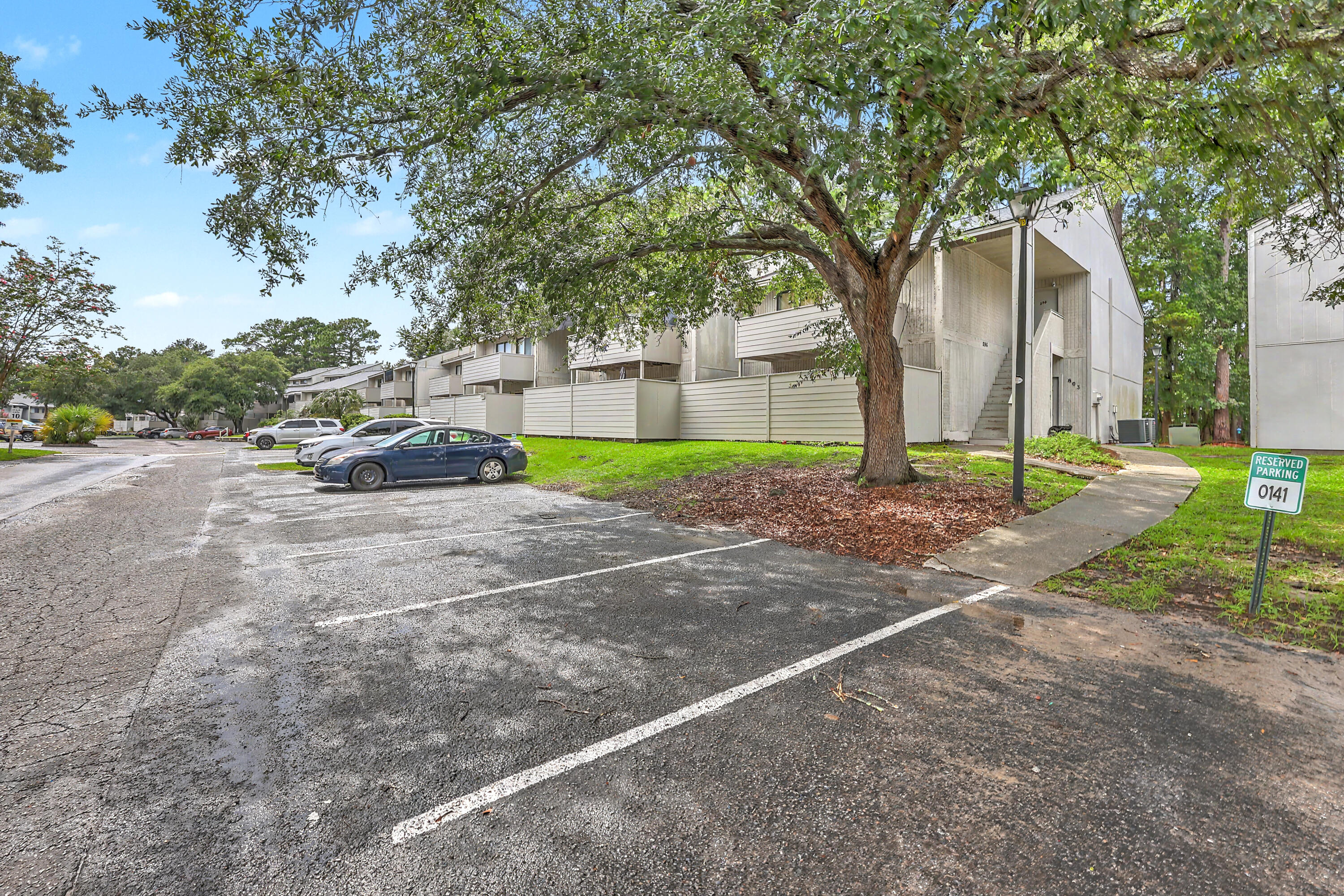 806 Greenmeadow Drive