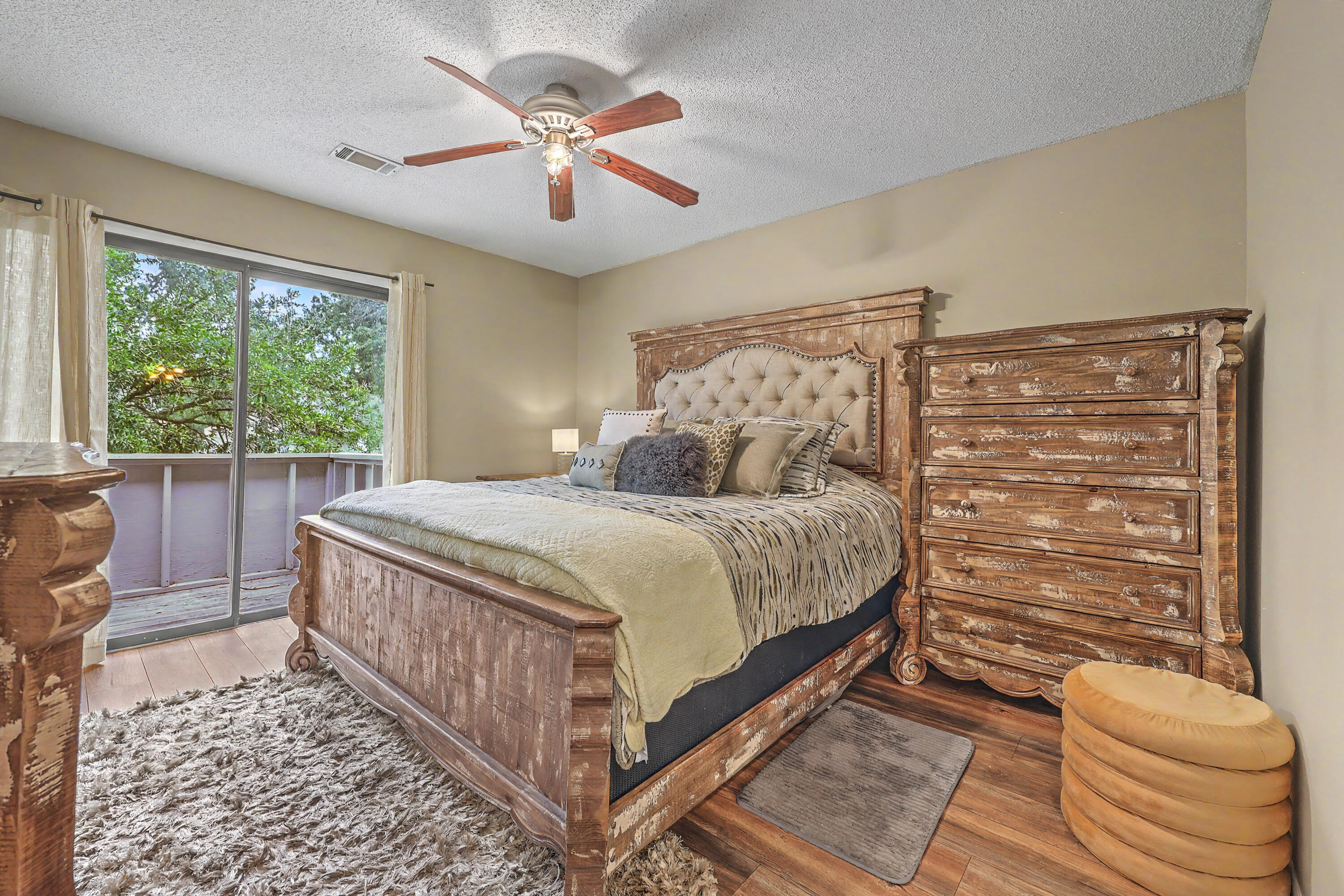 806 Greenmeadow Drive