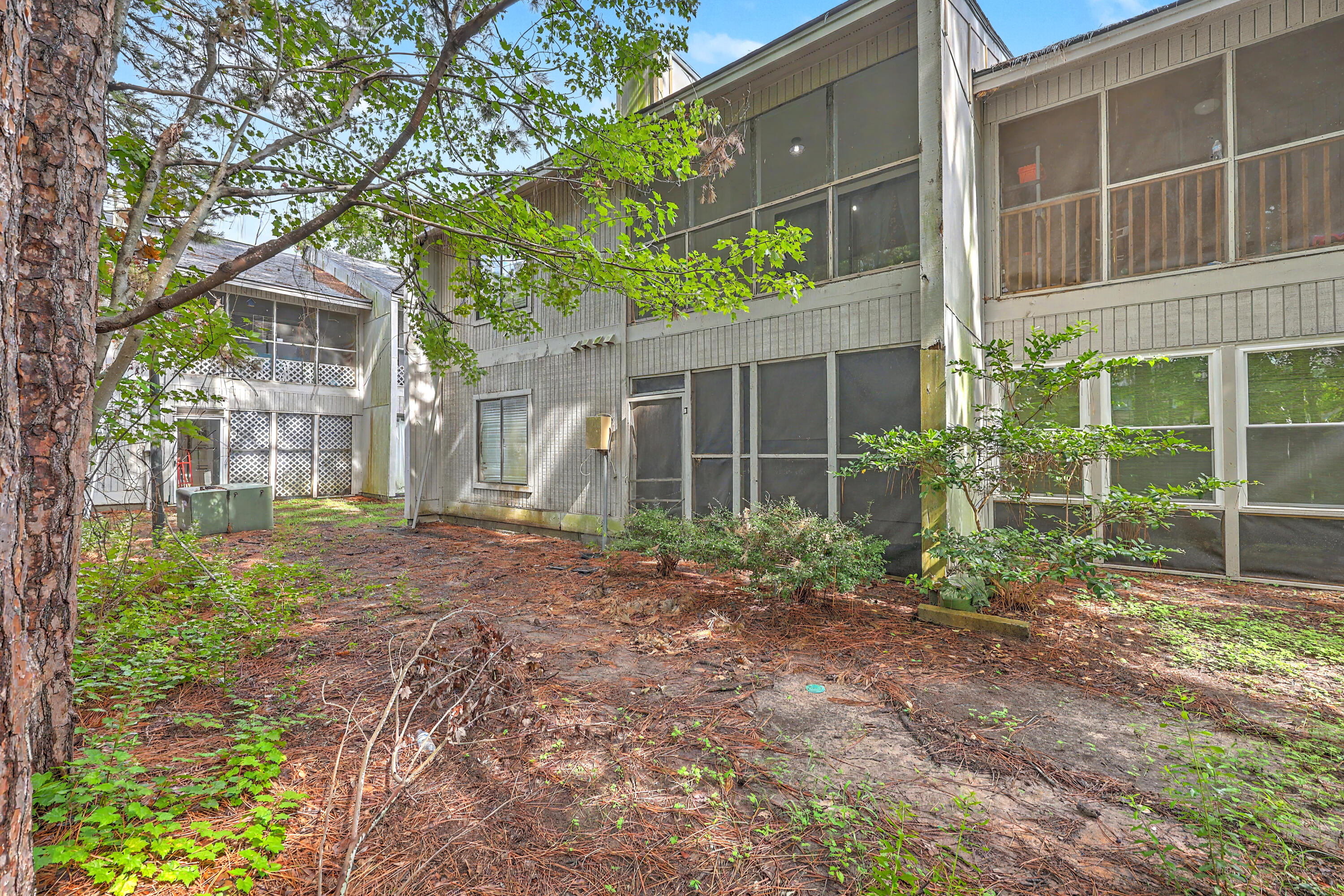 806 Greenmeadow Drive