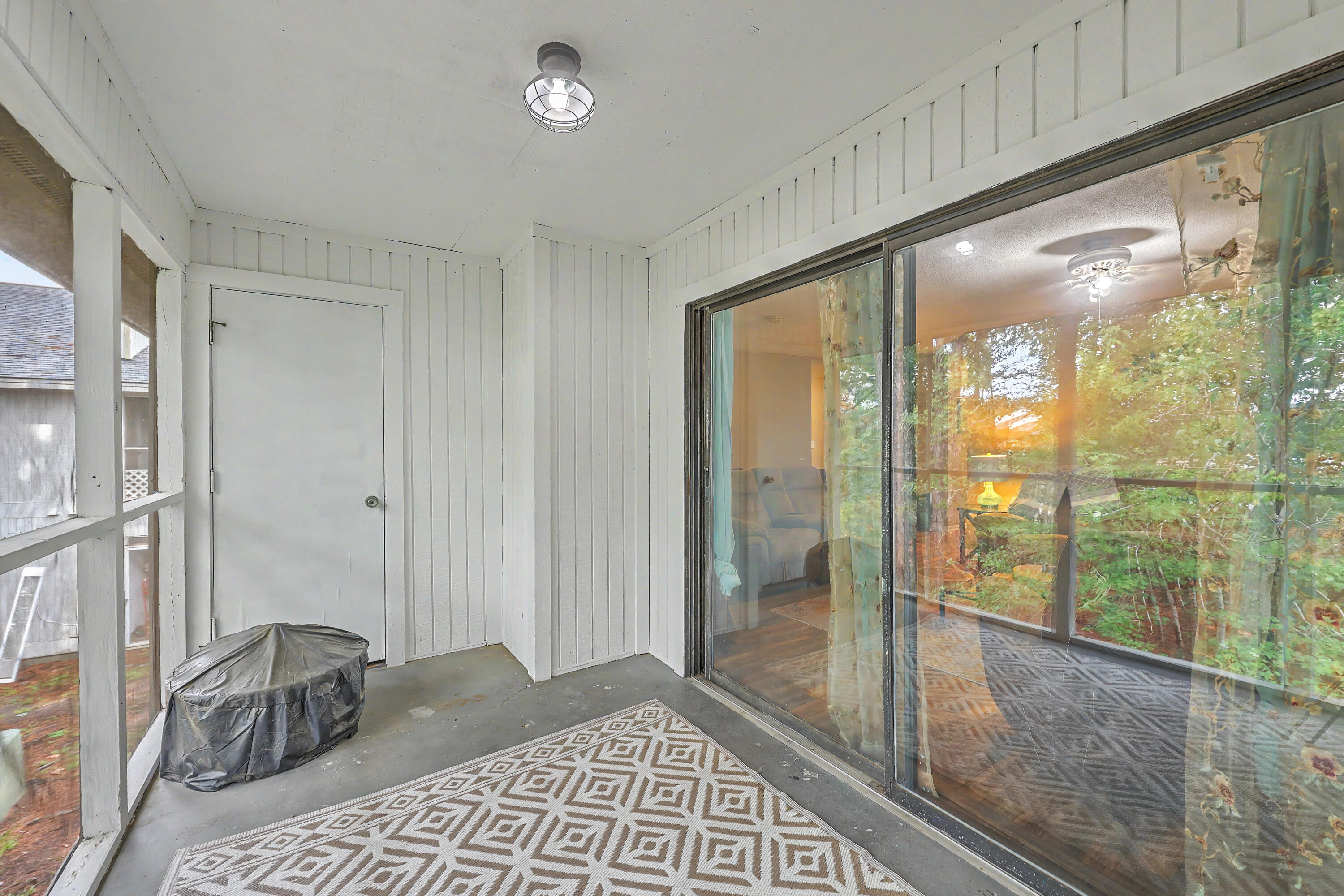 806 Greenmeadow Drive