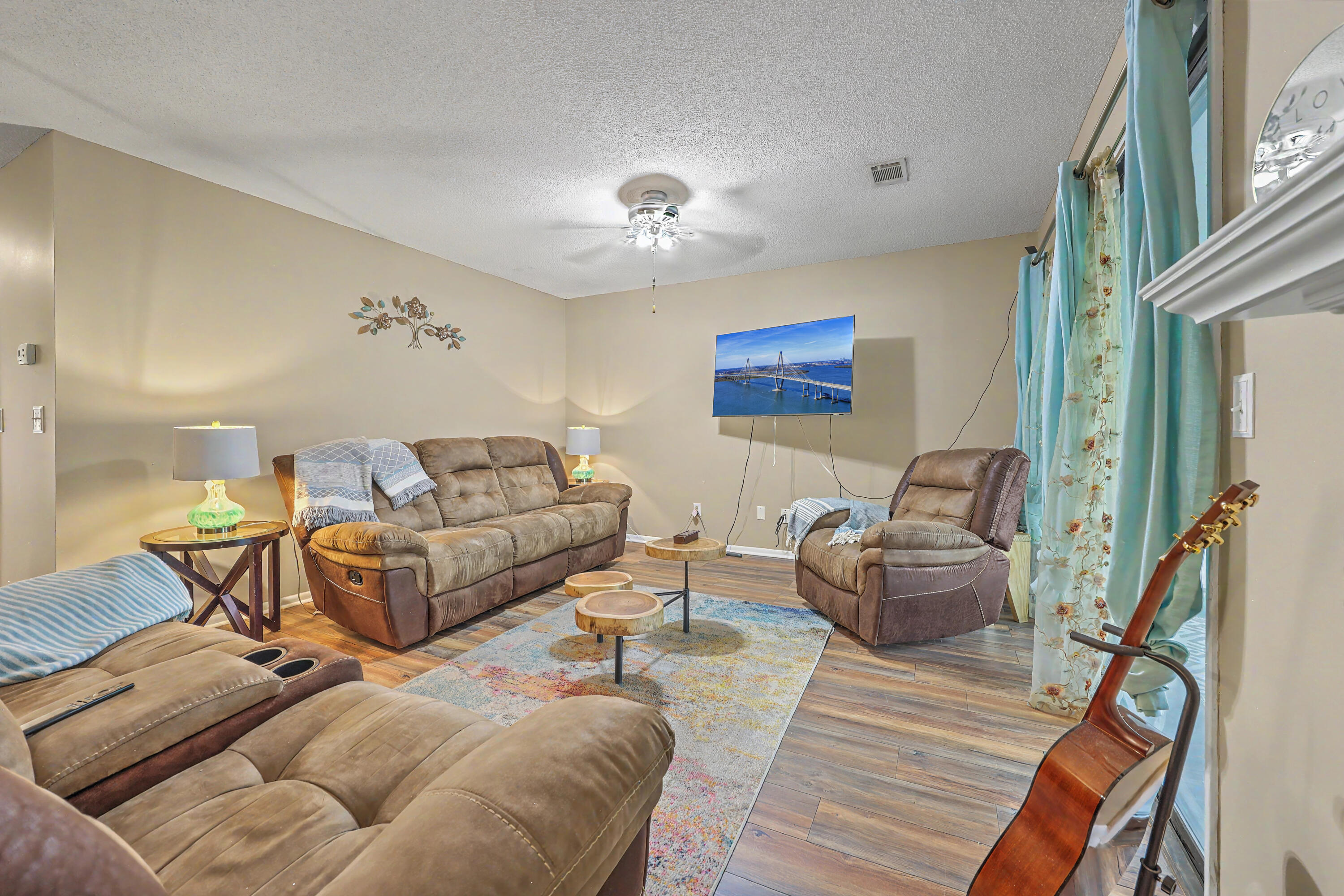 806 Greenmeadow Drive
