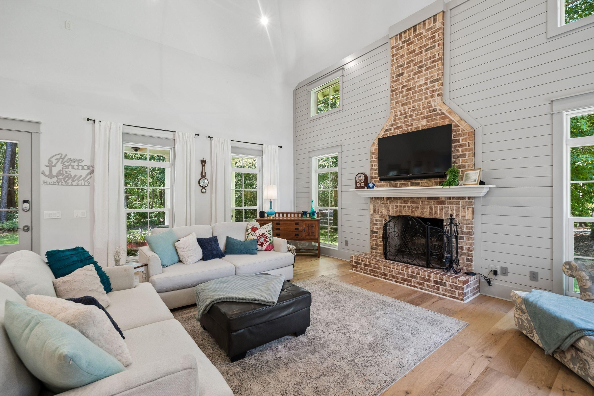 2826 Edenborough Road