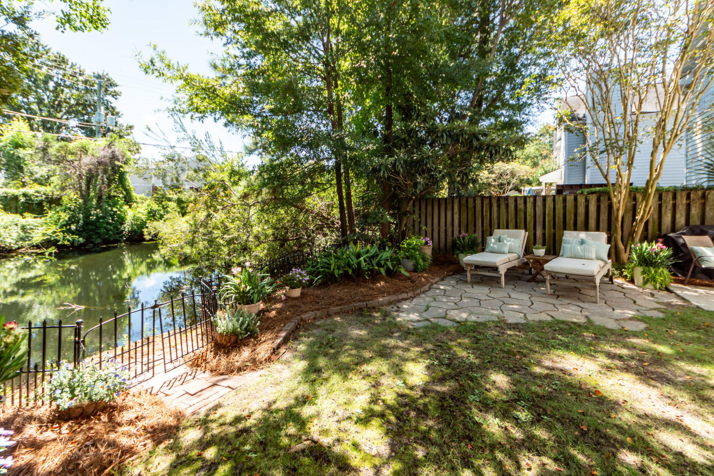 1069 Mathis Ferry Road