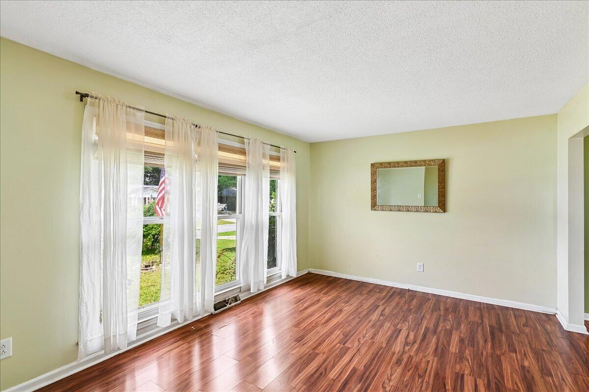 1263 Honeysuckle Lane