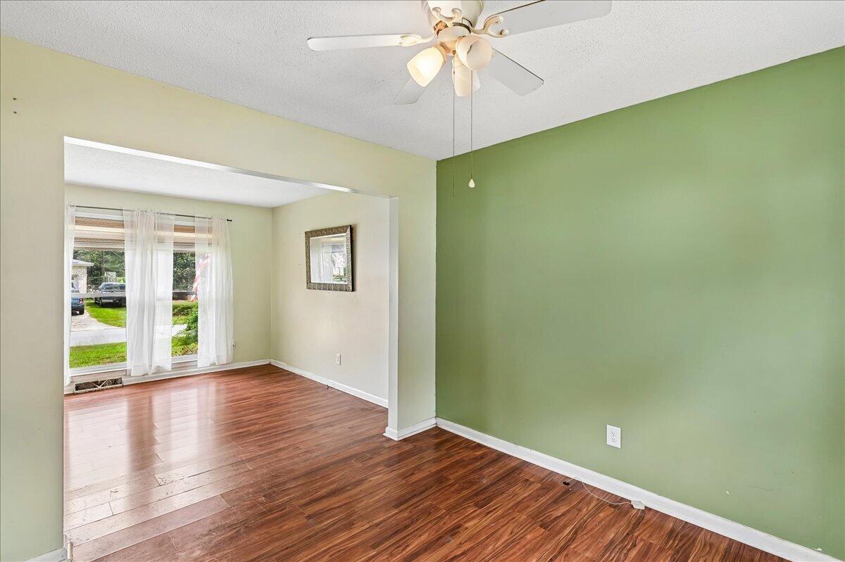 1263 Honeysuckle Lane