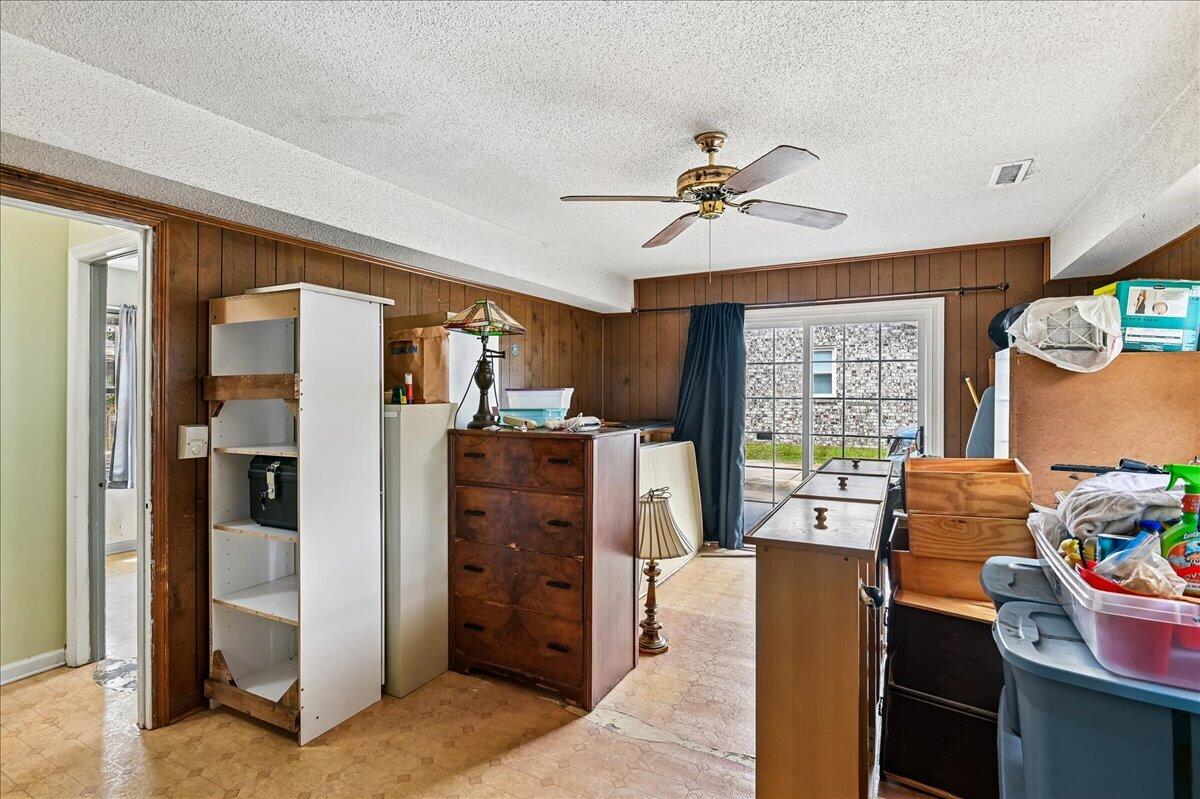 1263 Honeysuckle Lane