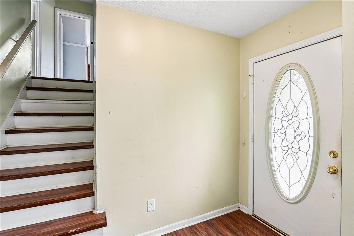 1263 Honeysuckle Lane