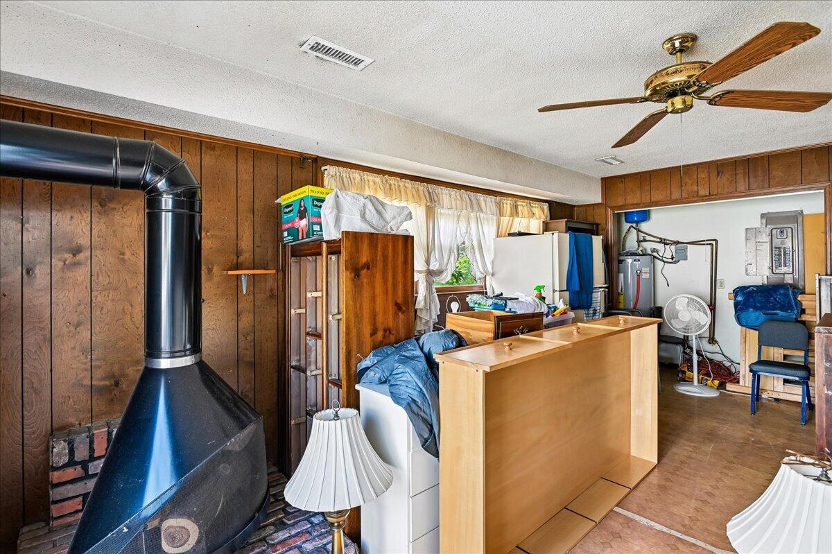 1263 Honeysuckle Lane