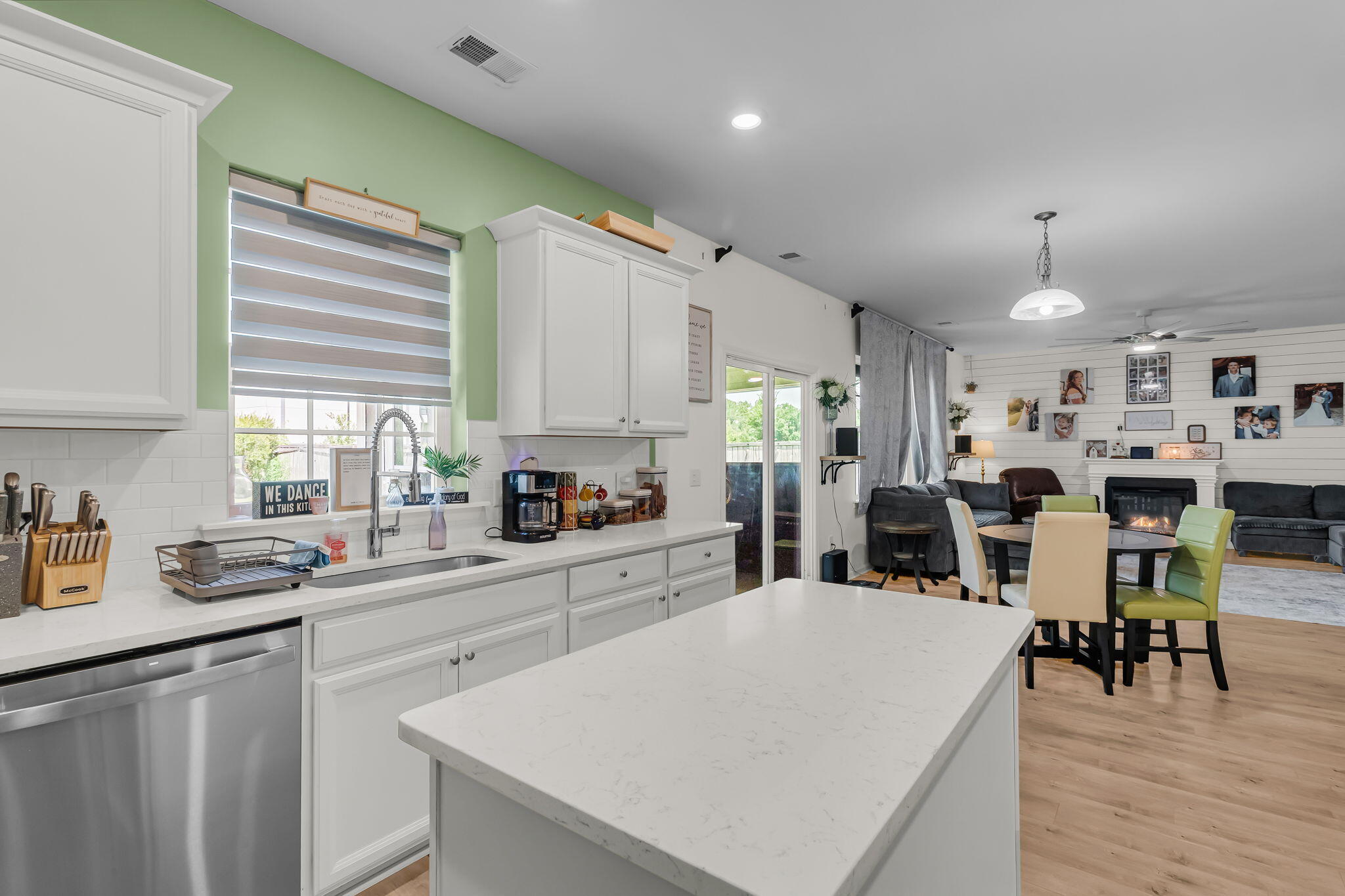 1009 Mossy Rock Drive