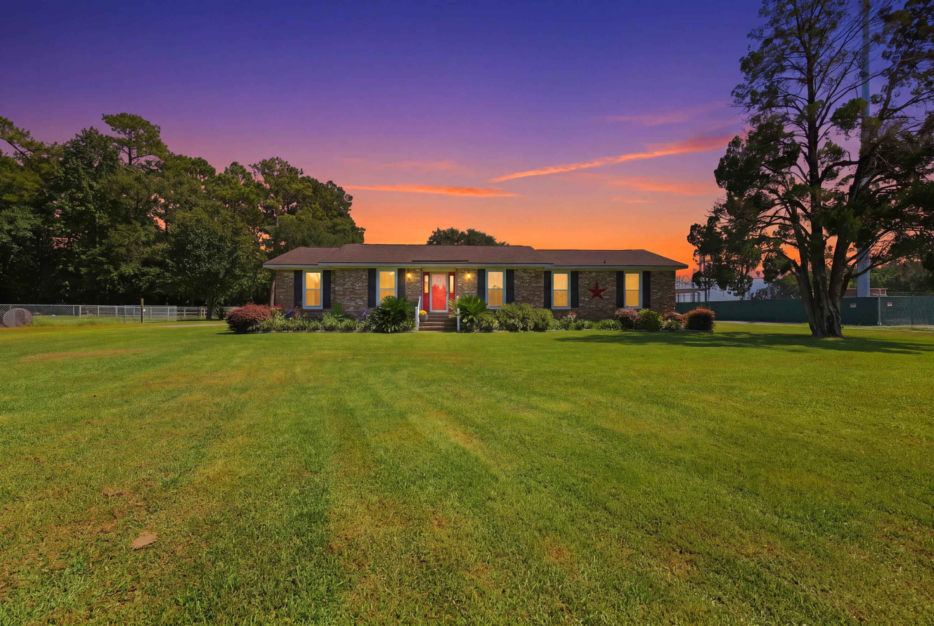 1922 S Live Oak Drive