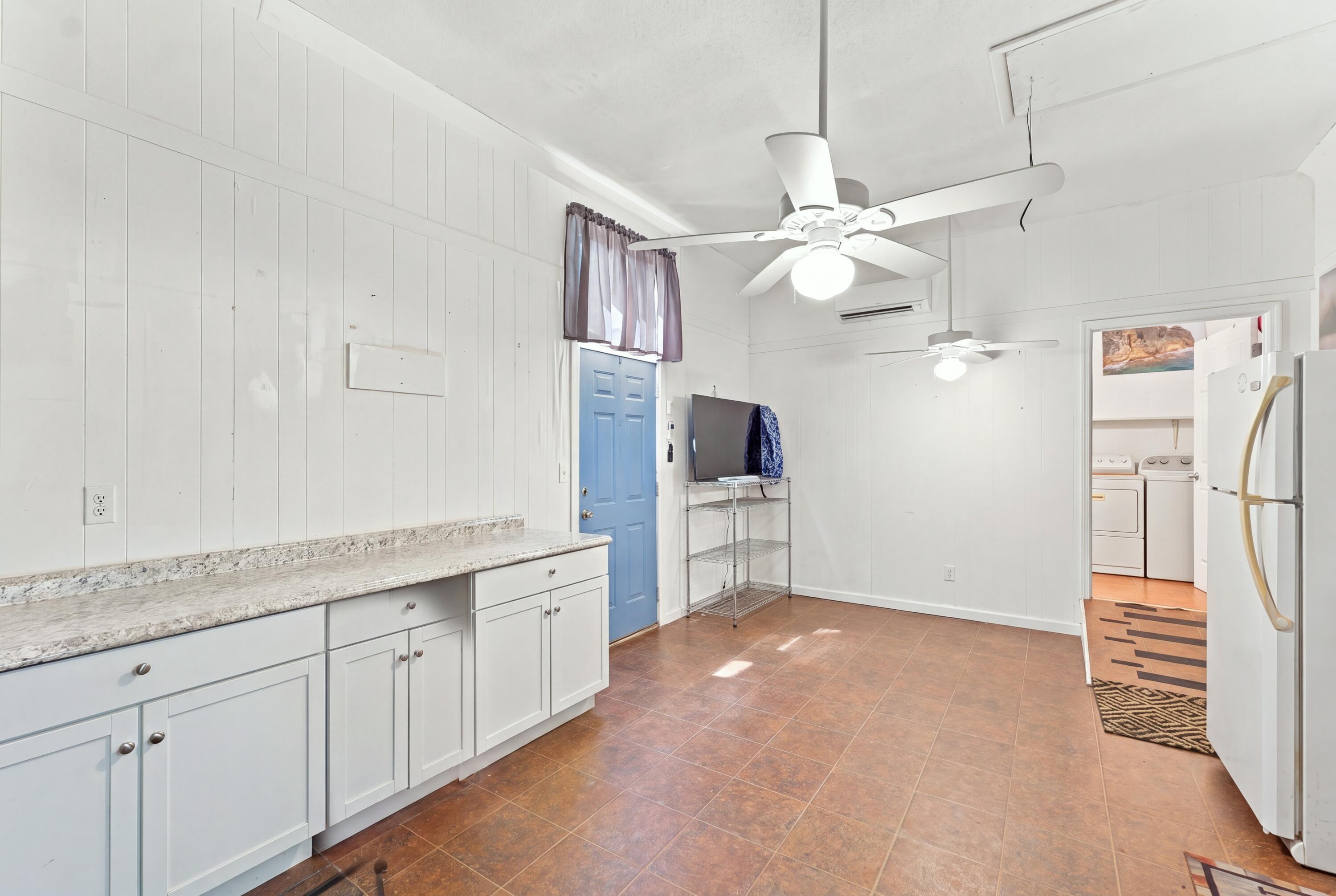 1922 S Live Oak Drive